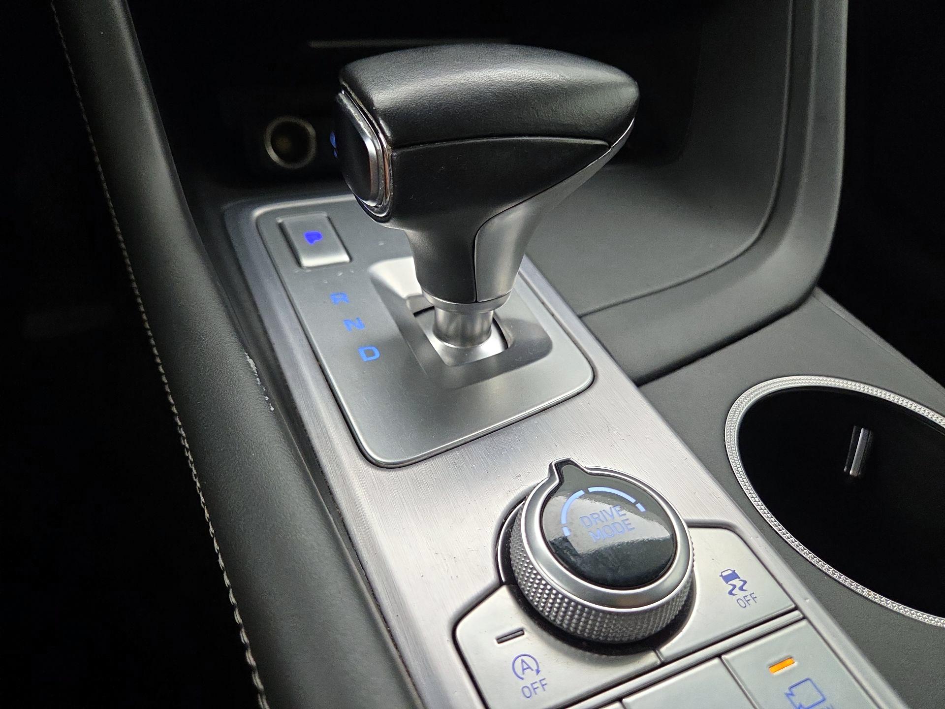 Thumbnail: 2020 Genesis G70 - 17