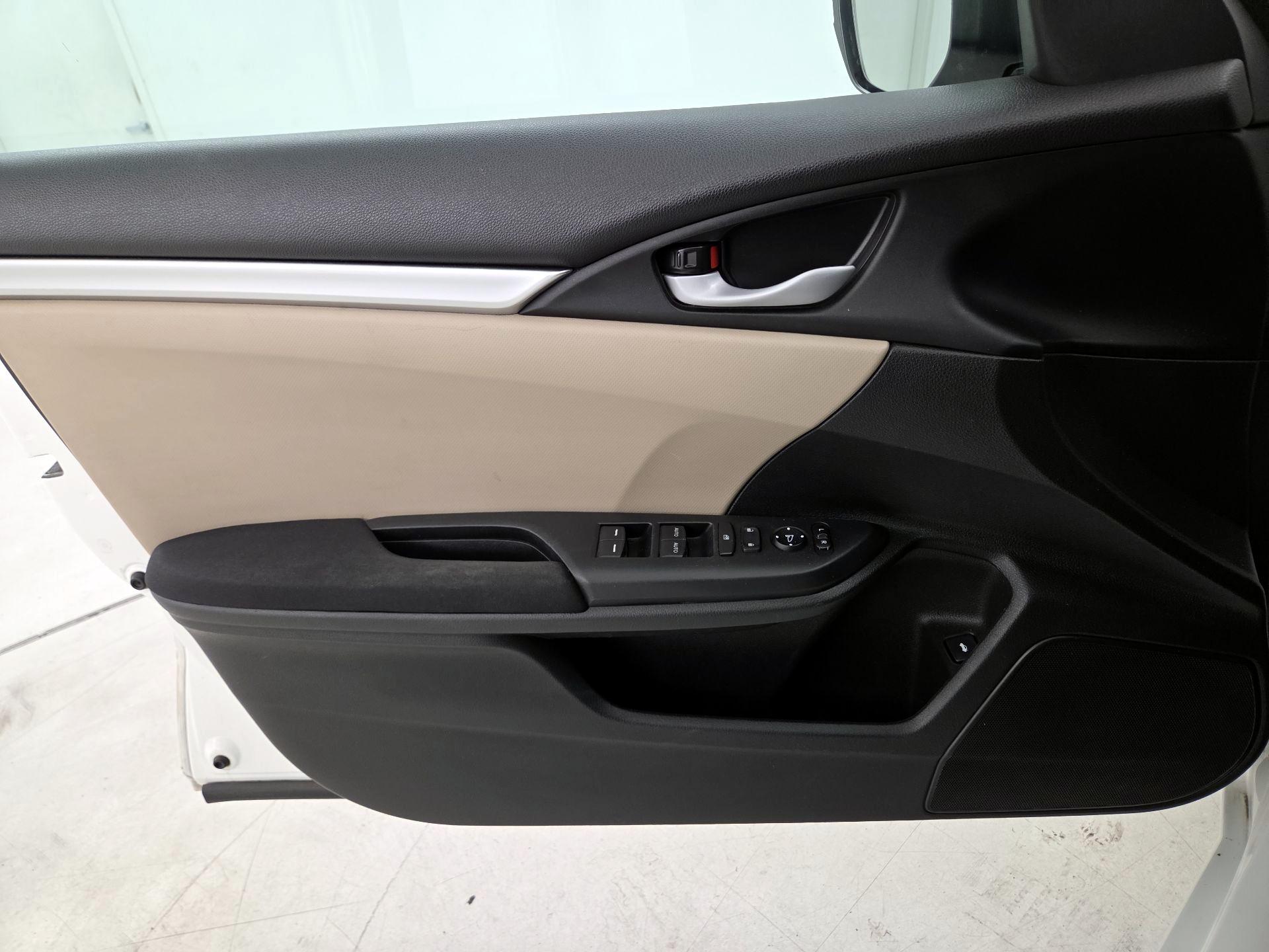 Thumbnail: 2018 Honda Civic - 12