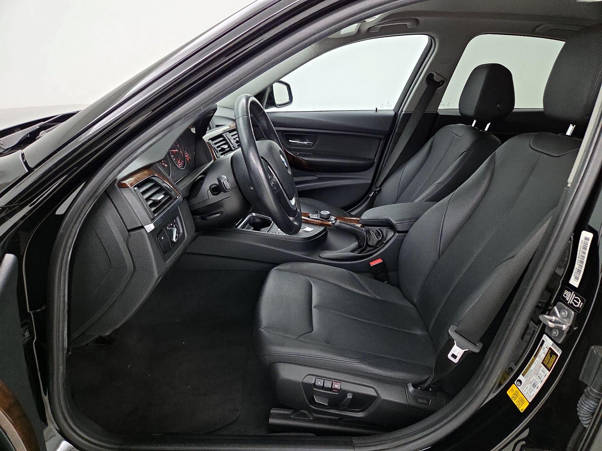 Thumbnail: 2015 BMW 3 Series - 11