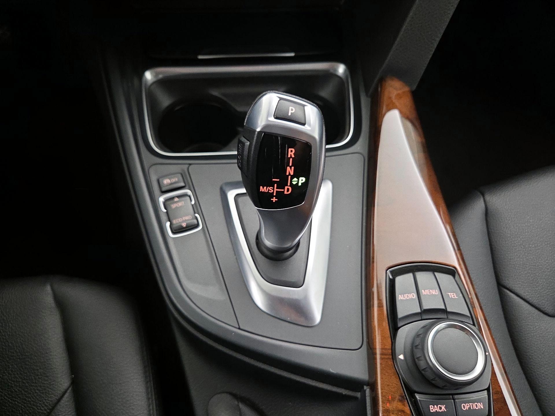 Thumbnail: 2015 BMW 3 Series - 16