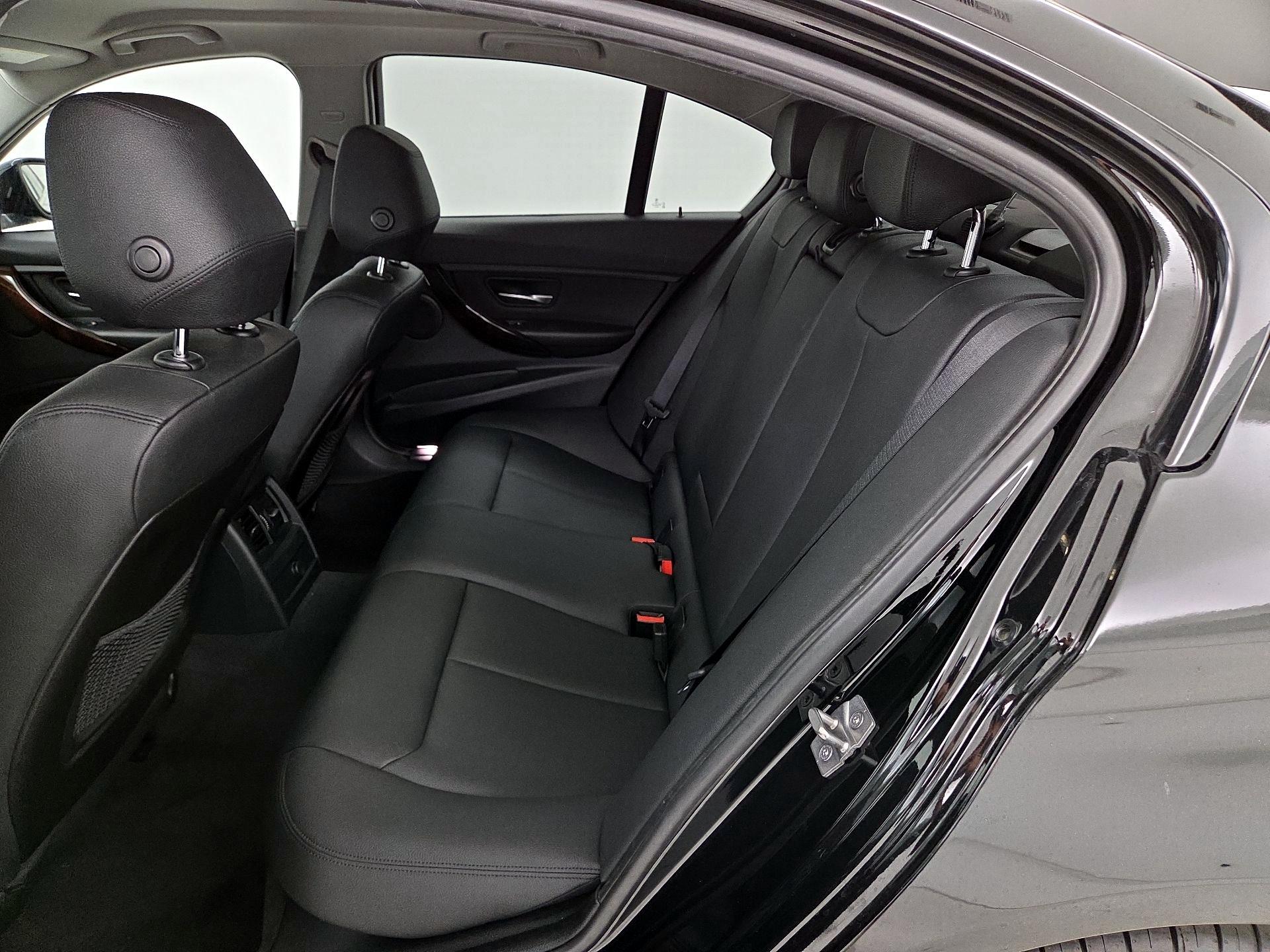 Thumbnail: 2015 BMW 3 Series - 18