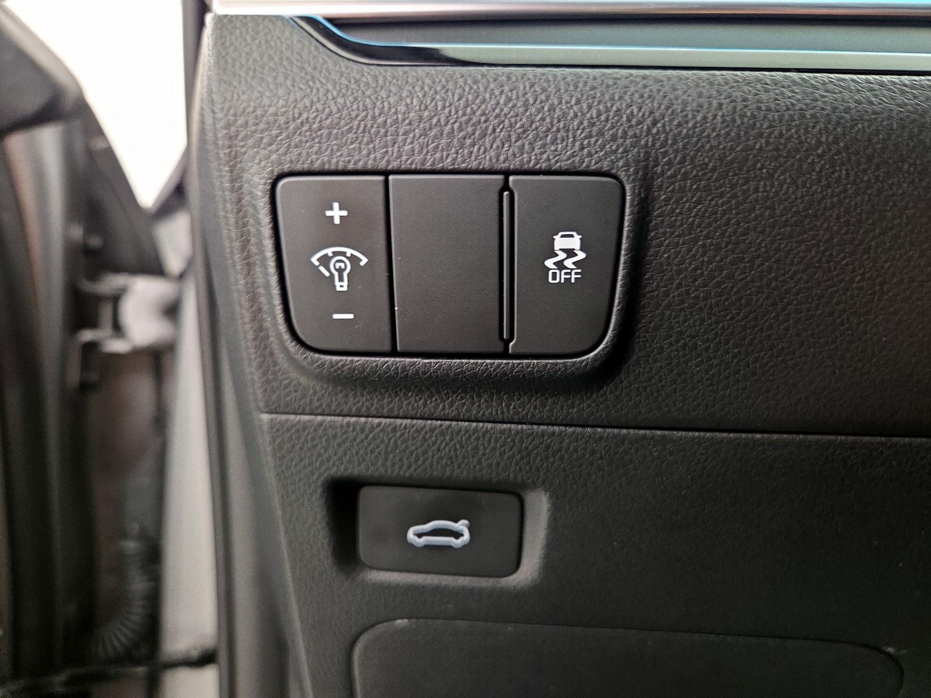 Thumbnail: 2026 Kia K5 - 13