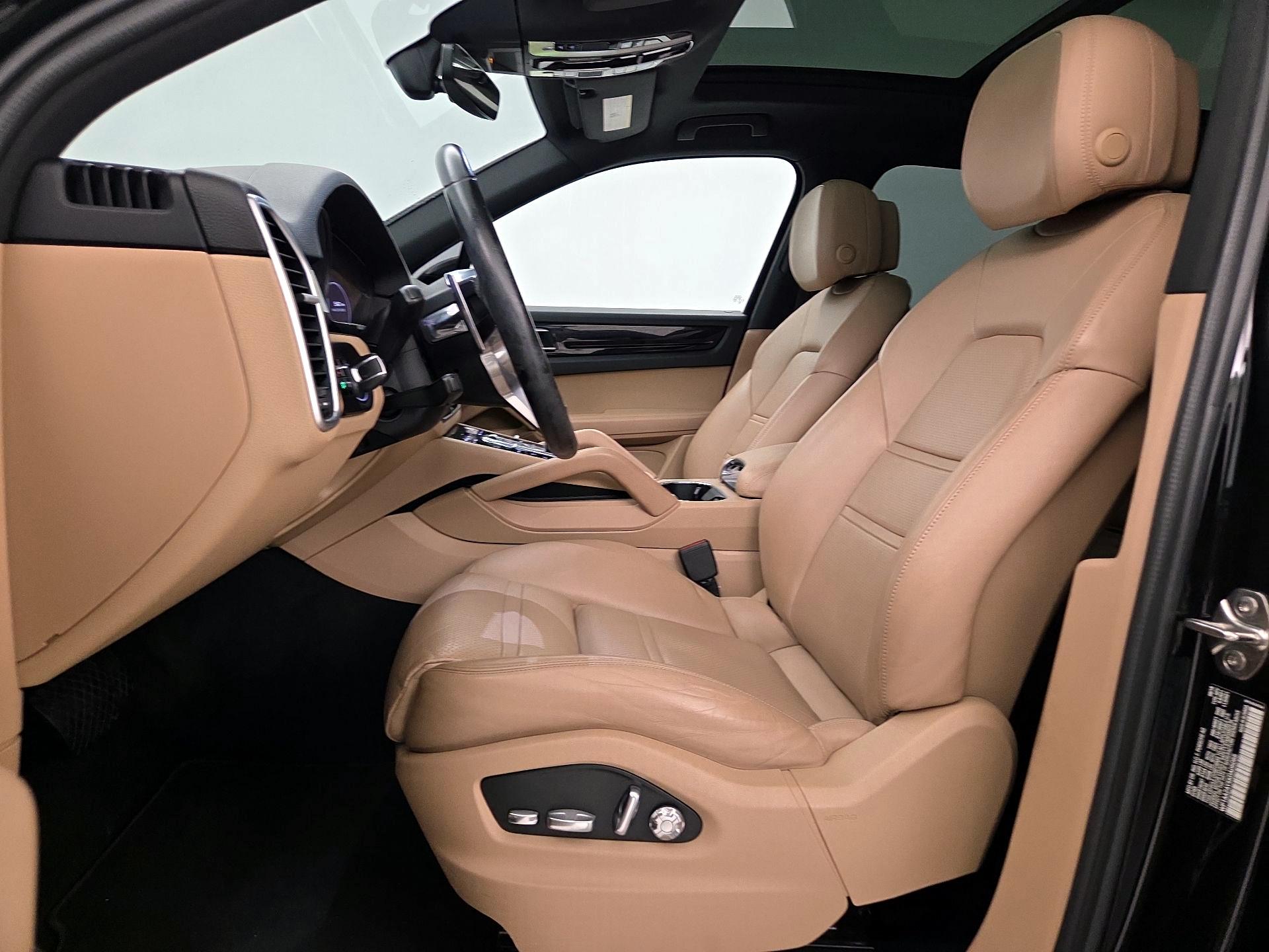 Thumbnail: 2019 Porsche Cayenne - 11