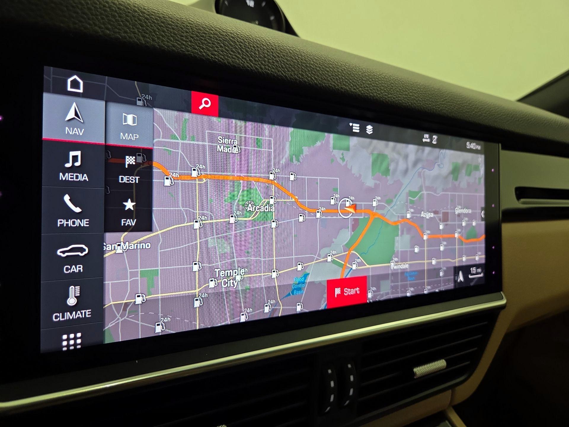 Thumbnail: 2019 Porsche Cayenne - 14