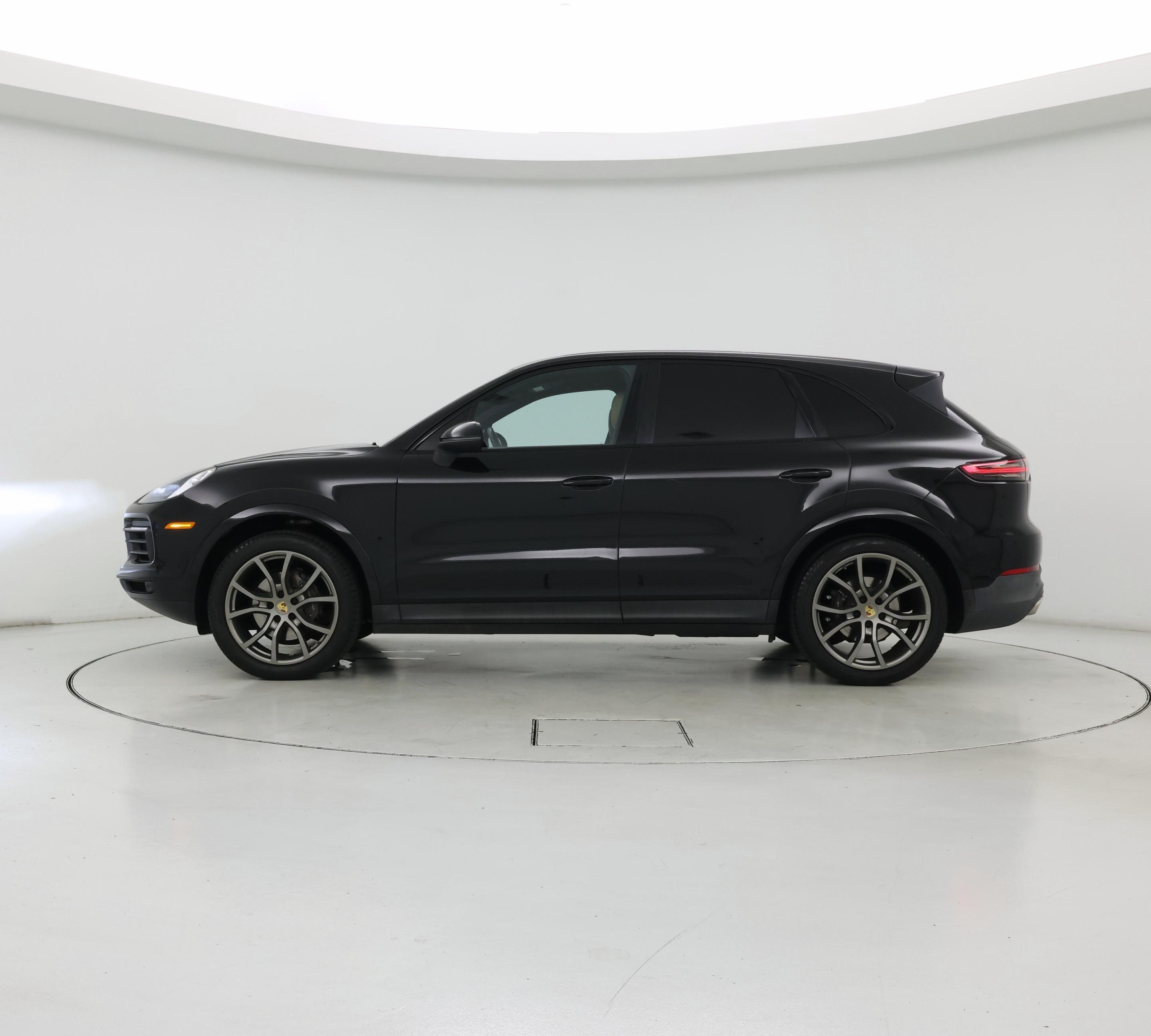 Thumbnail: 2019 Porsche Cayenne - 3
