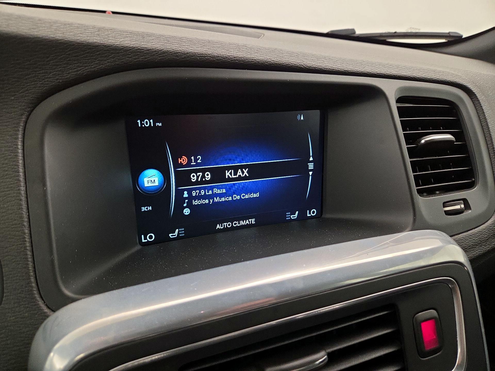 Thumbnail: 2016 Volvo S60 - 16