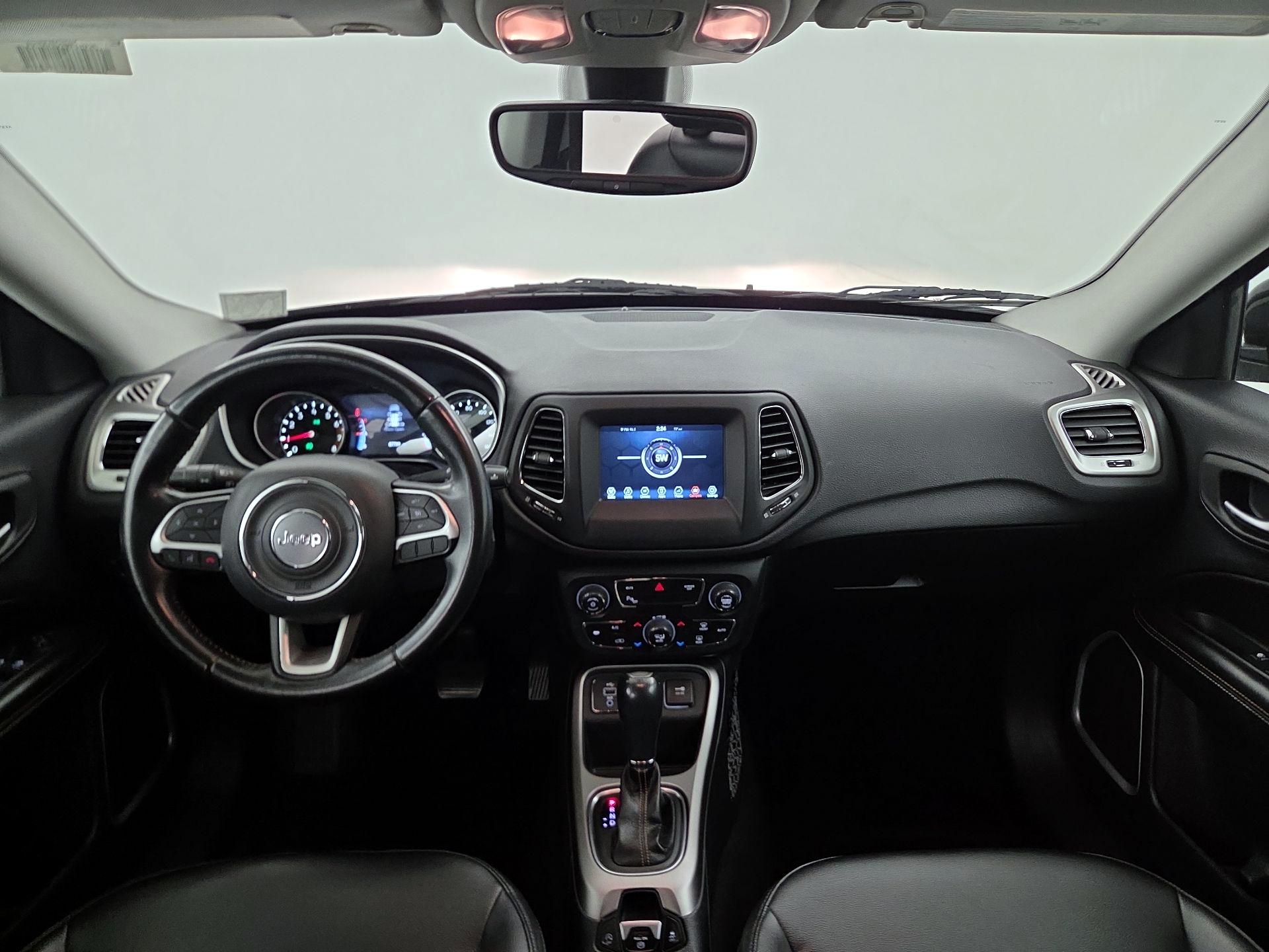 Thumbnail: 2018 Jeep Compass - 9