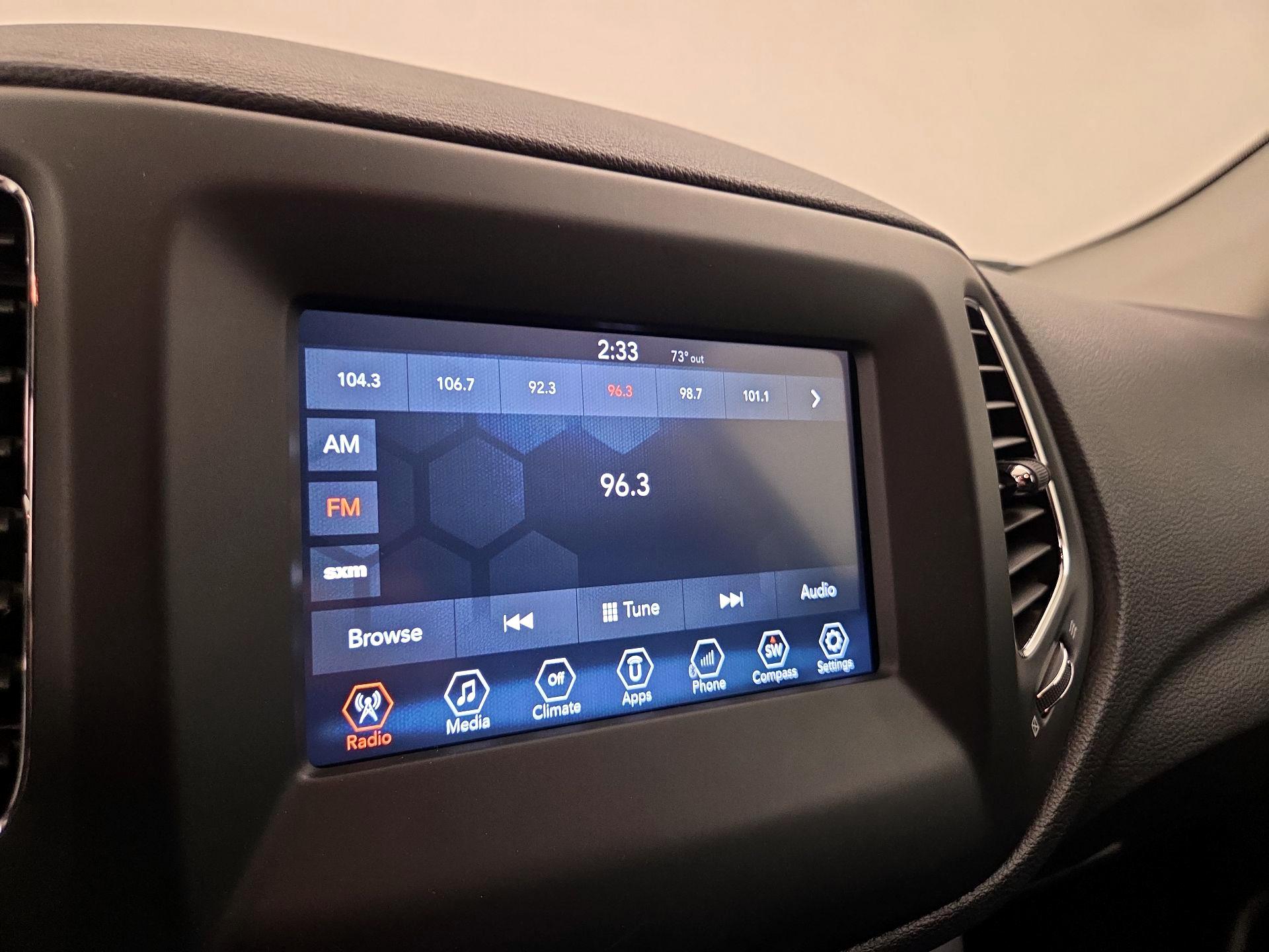 Thumbnail: 2018 Jeep Compass - 15