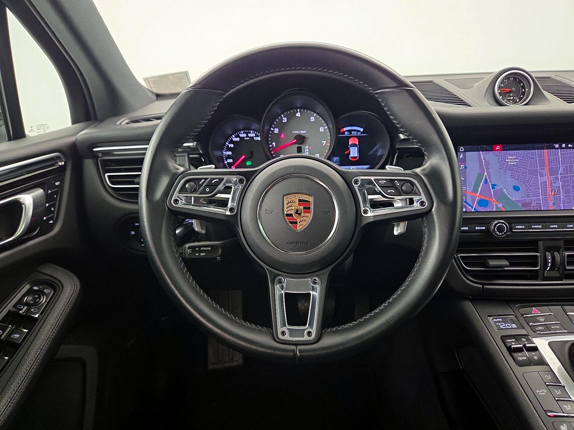 Thumbnail: 2020 Porsche Macan - 10