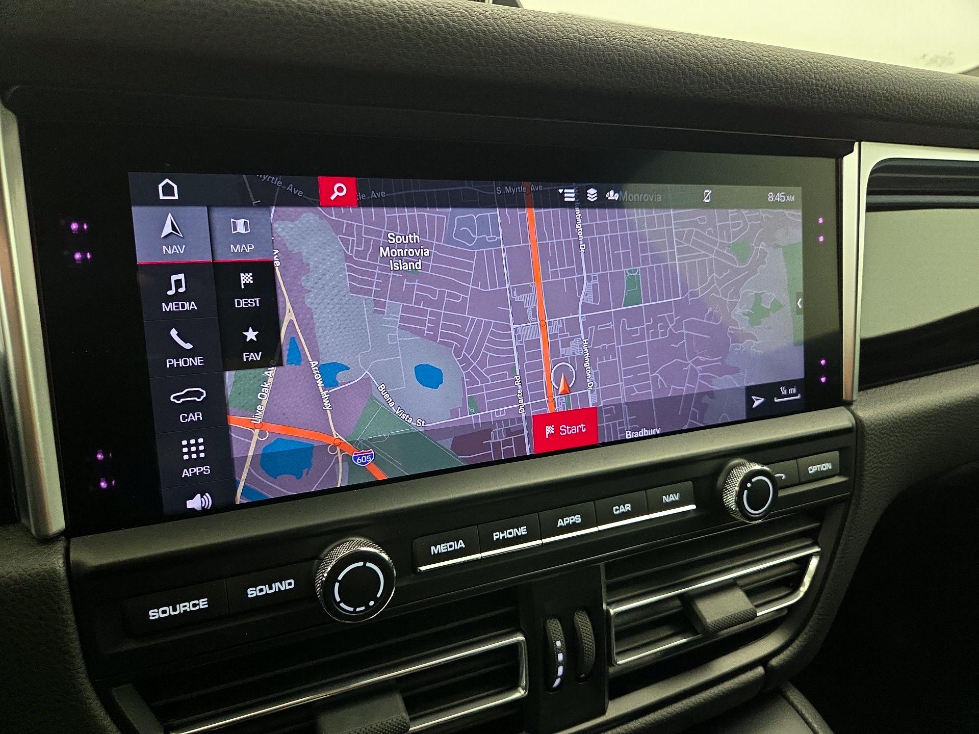 Thumbnail: 2020 Porsche Macan - 14