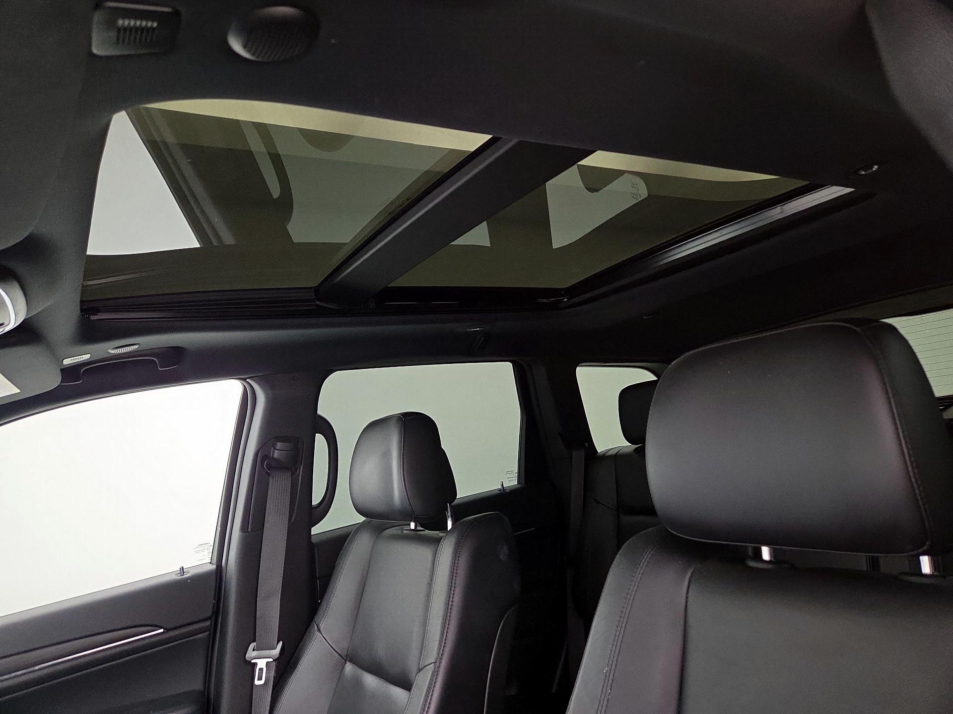 Thumbnail: 2022 Jeep Grand Cherokee - 20