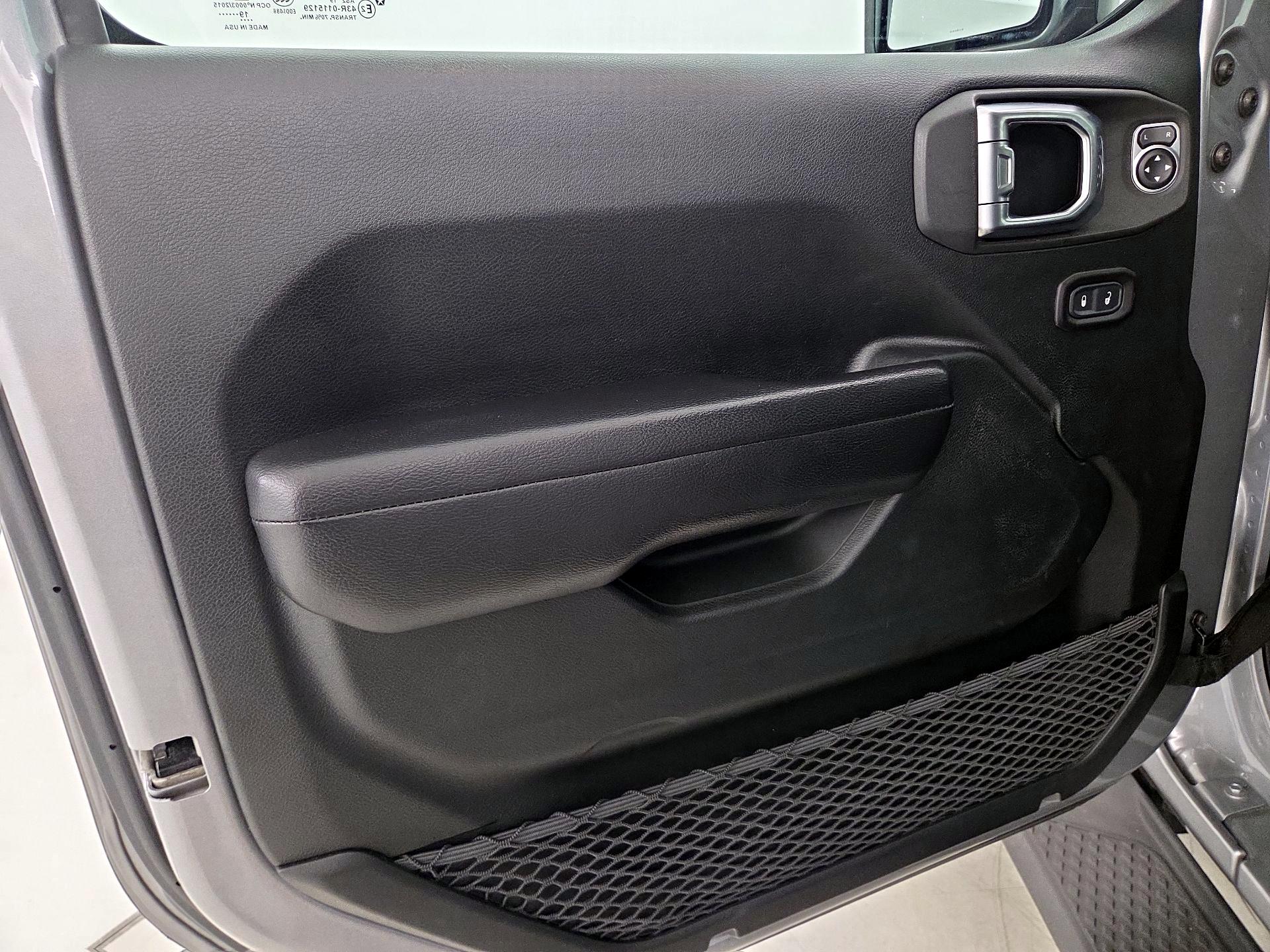 Thumbnail: 2020 Jeep Gladiator - 12