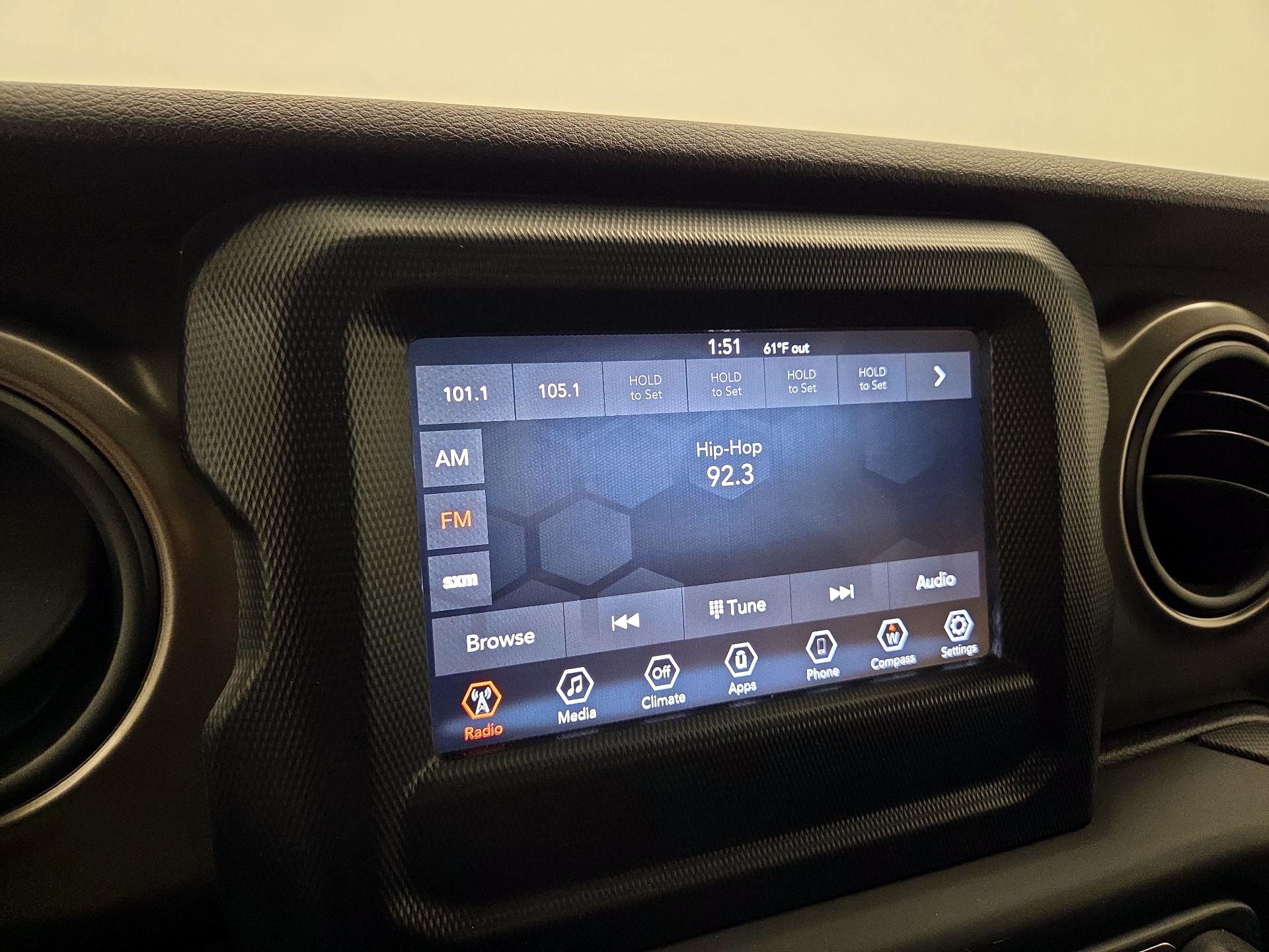 Thumbnail: 2020 Jeep Gladiator - 15