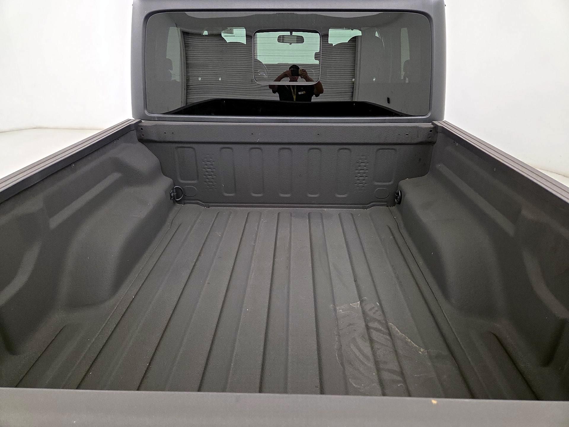 Thumbnail: 2020 Jeep Gladiator - 20