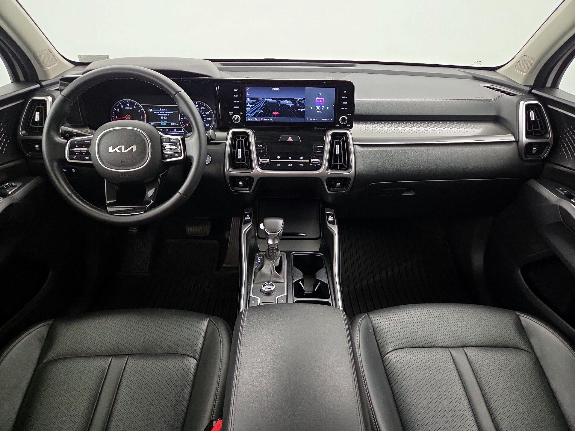 Thumbnail: 2022 Kia Sorento - 9