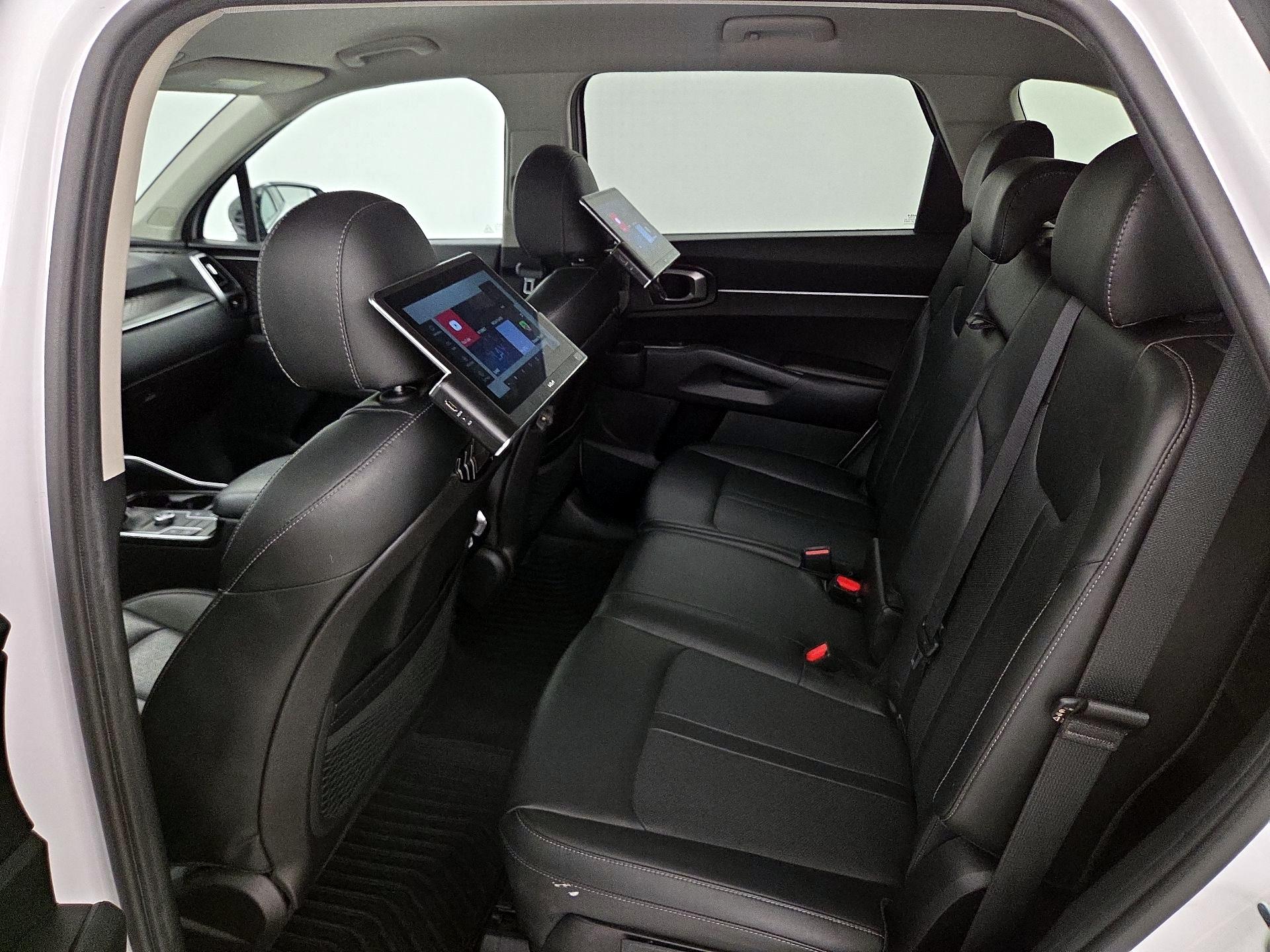 Thumbnail: 2022 Kia Sorento - 20