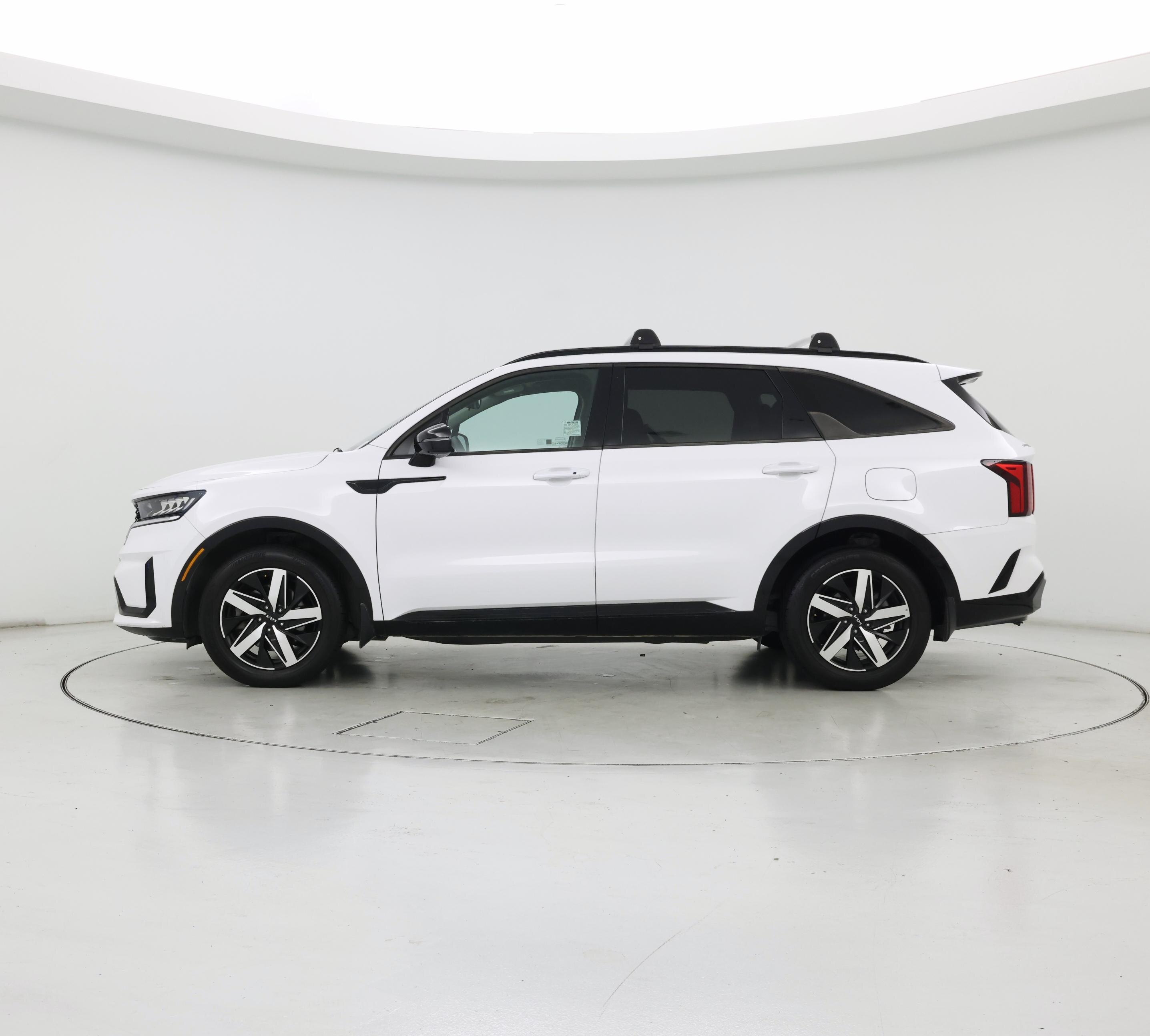 Thumbnail: 2022 Kia Sorento - 3