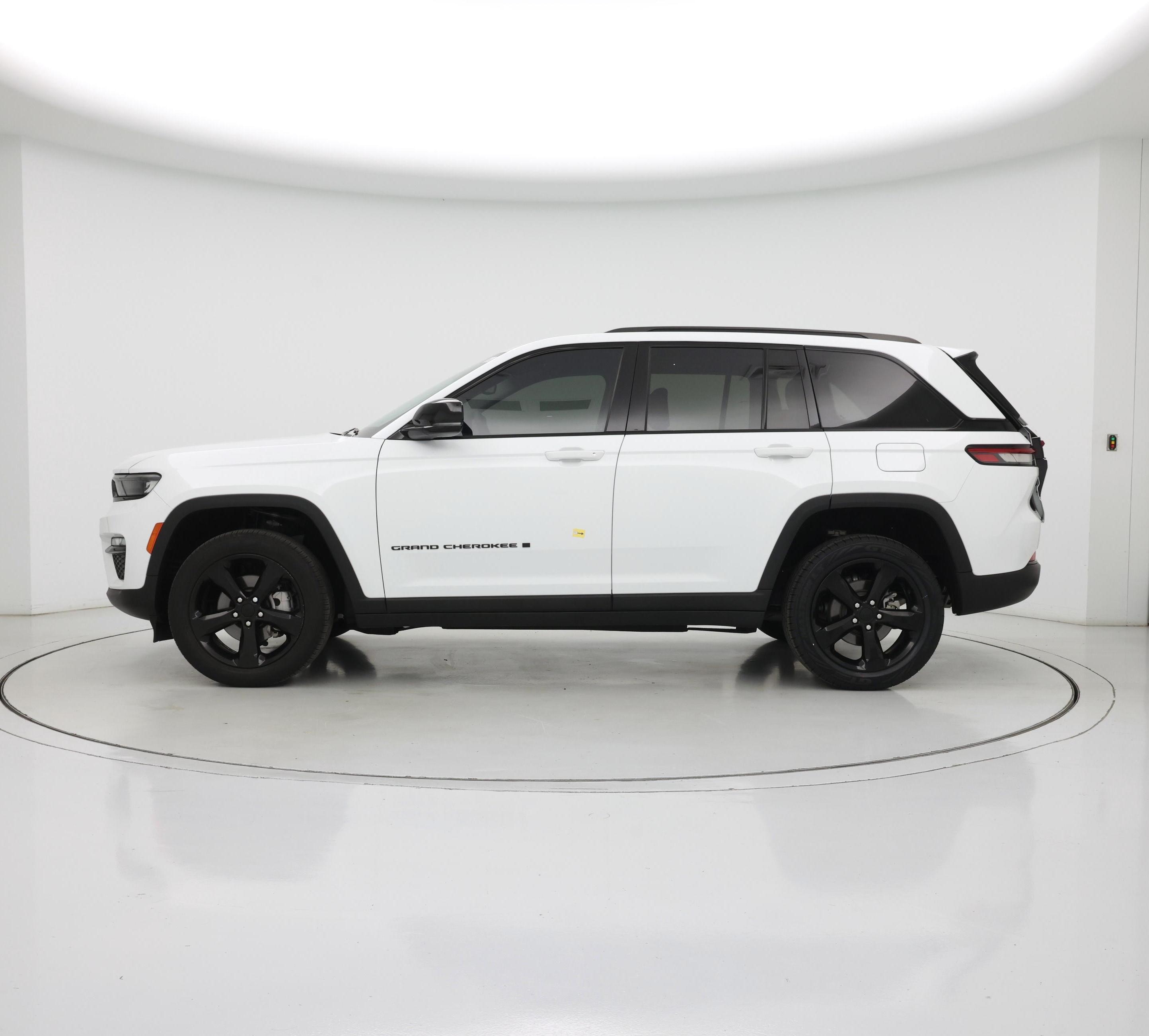 Thumbnail: 2023 Jeep Grand Cherokee - 3