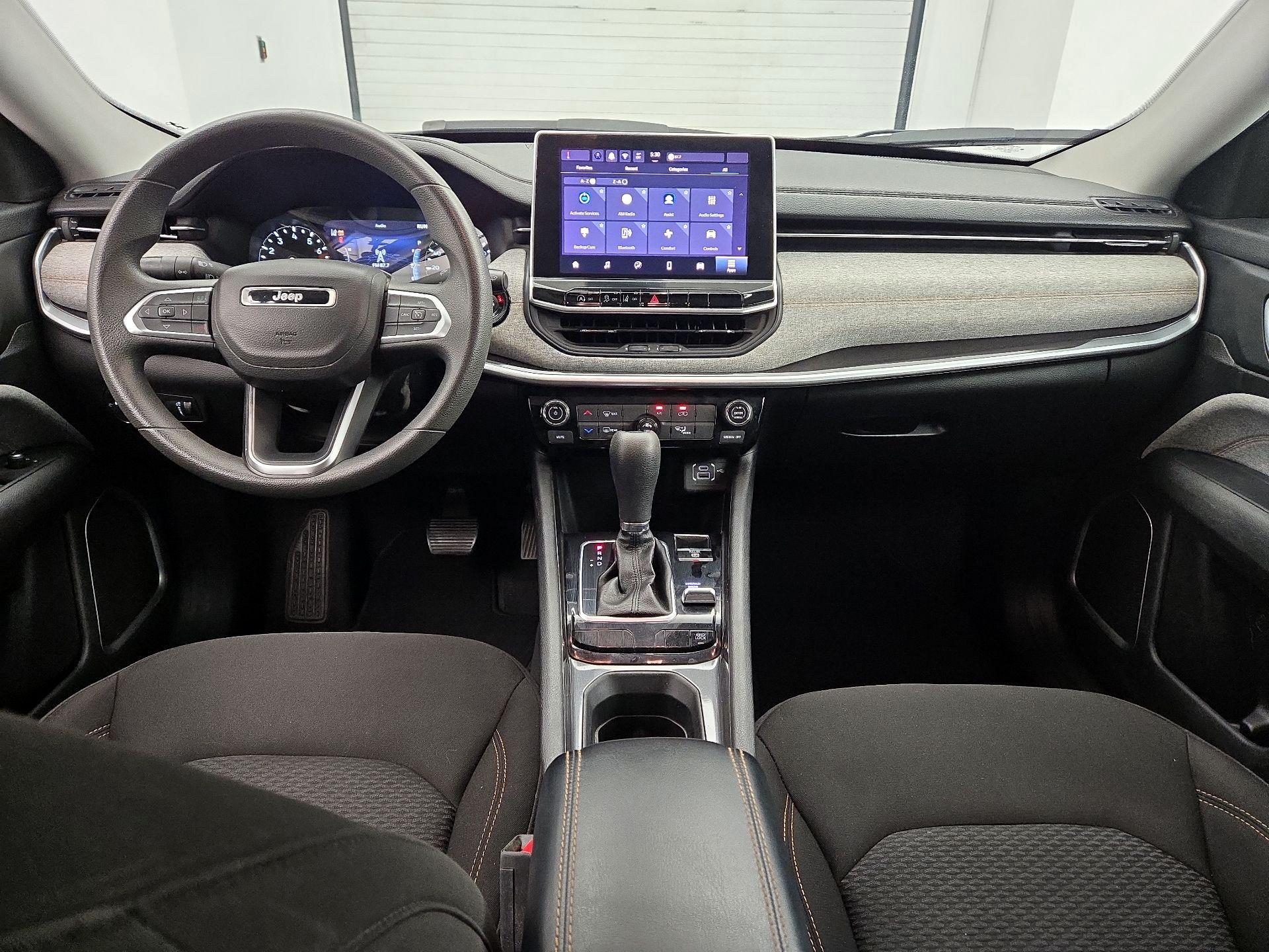 Thumbnail: 2022 Jeep Compass - 9