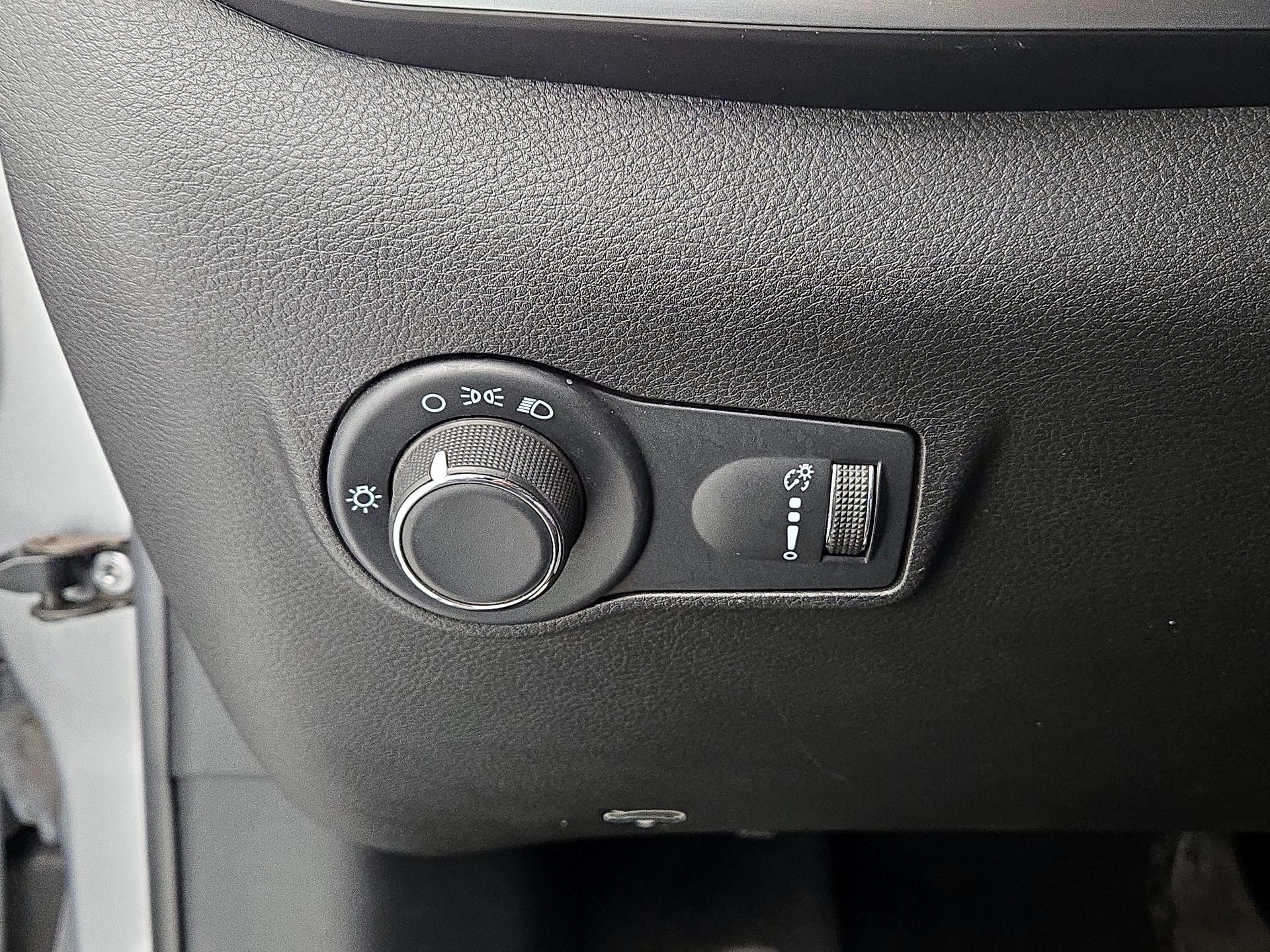 Thumbnail: 2022 Jeep Compass - 13