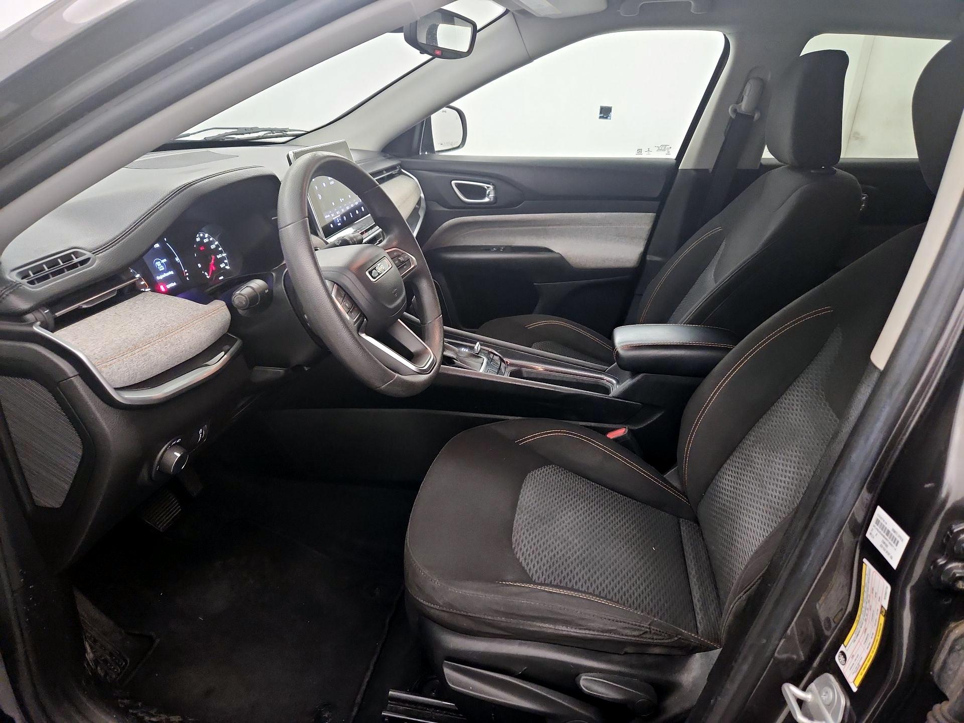 Thumbnail: 2022 Jeep Compass - 11