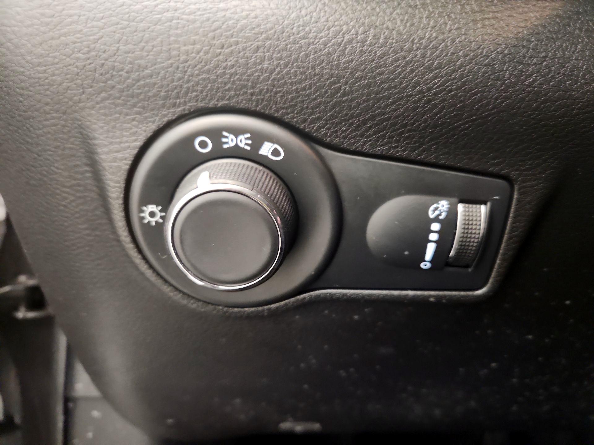 Thumbnail: 2022 Jeep Compass - 13