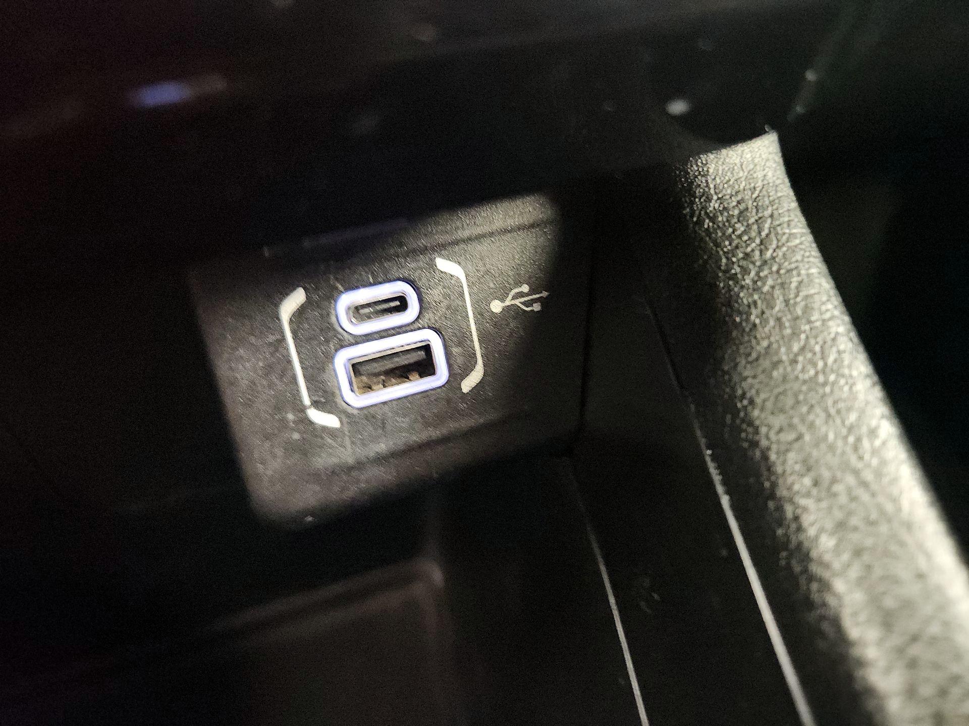 Thumbnail: 2022 Jeep Compass - 18