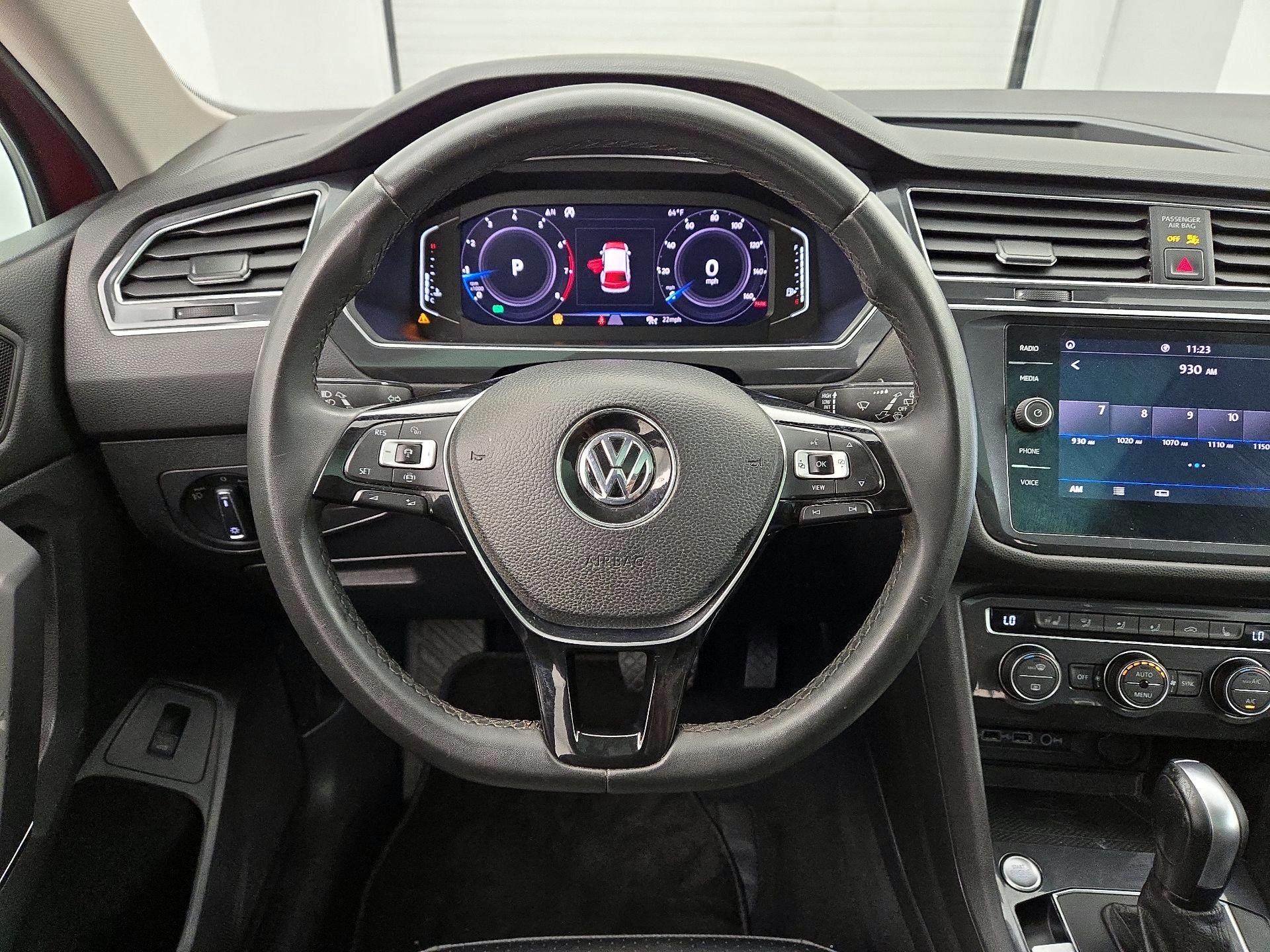 Thumbnail: 2020 Volkswagen Tiguan - 10