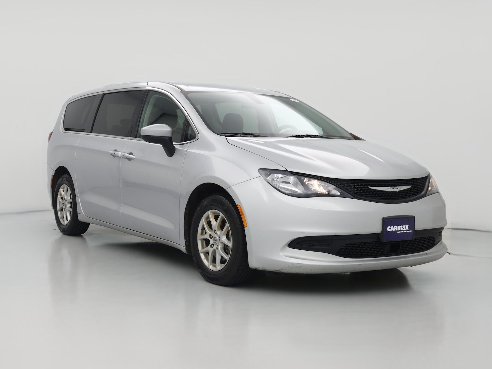 2022 Chrysler Voyager