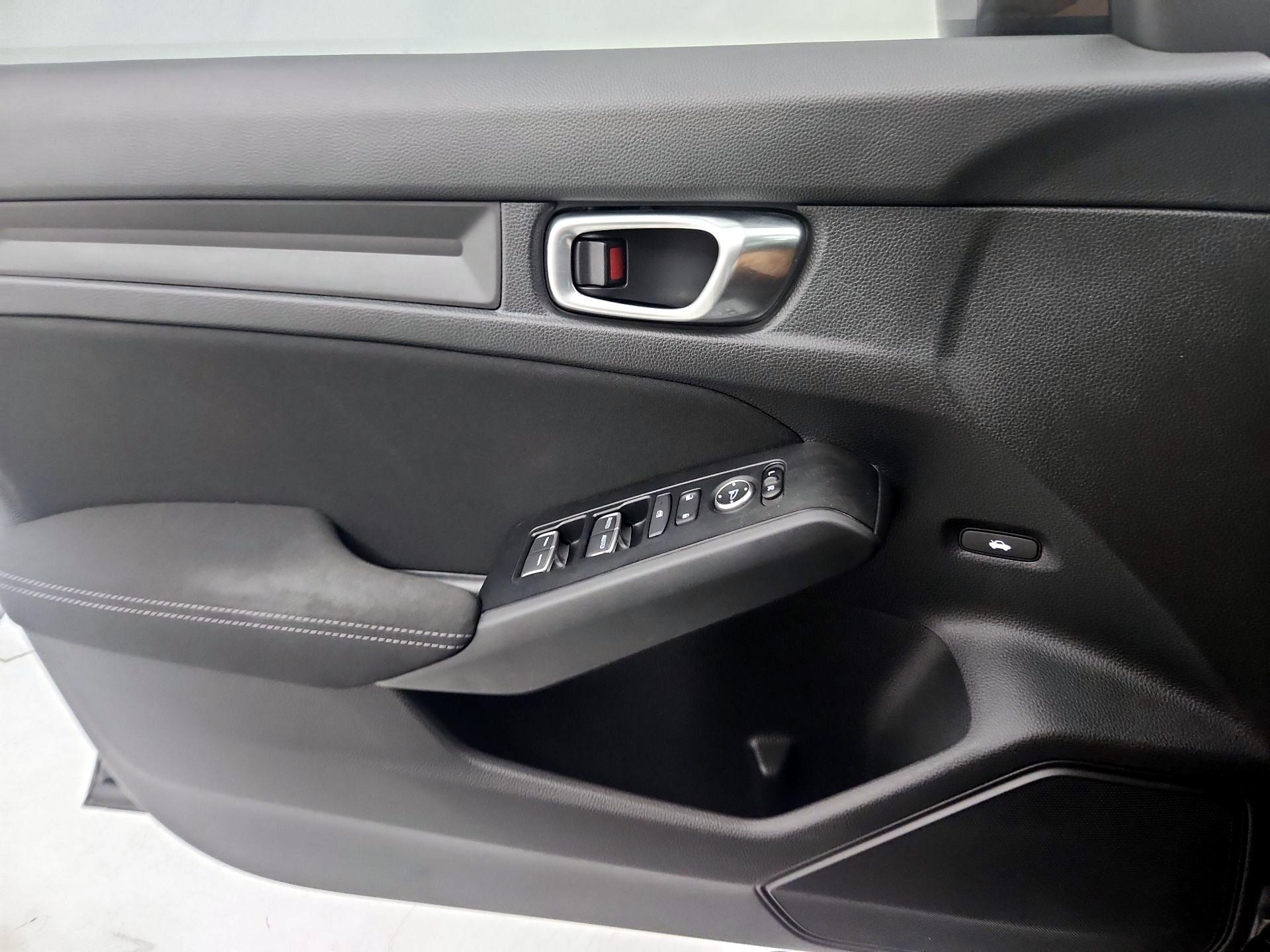 Thumbnail: 2023 Honda Civic - 12