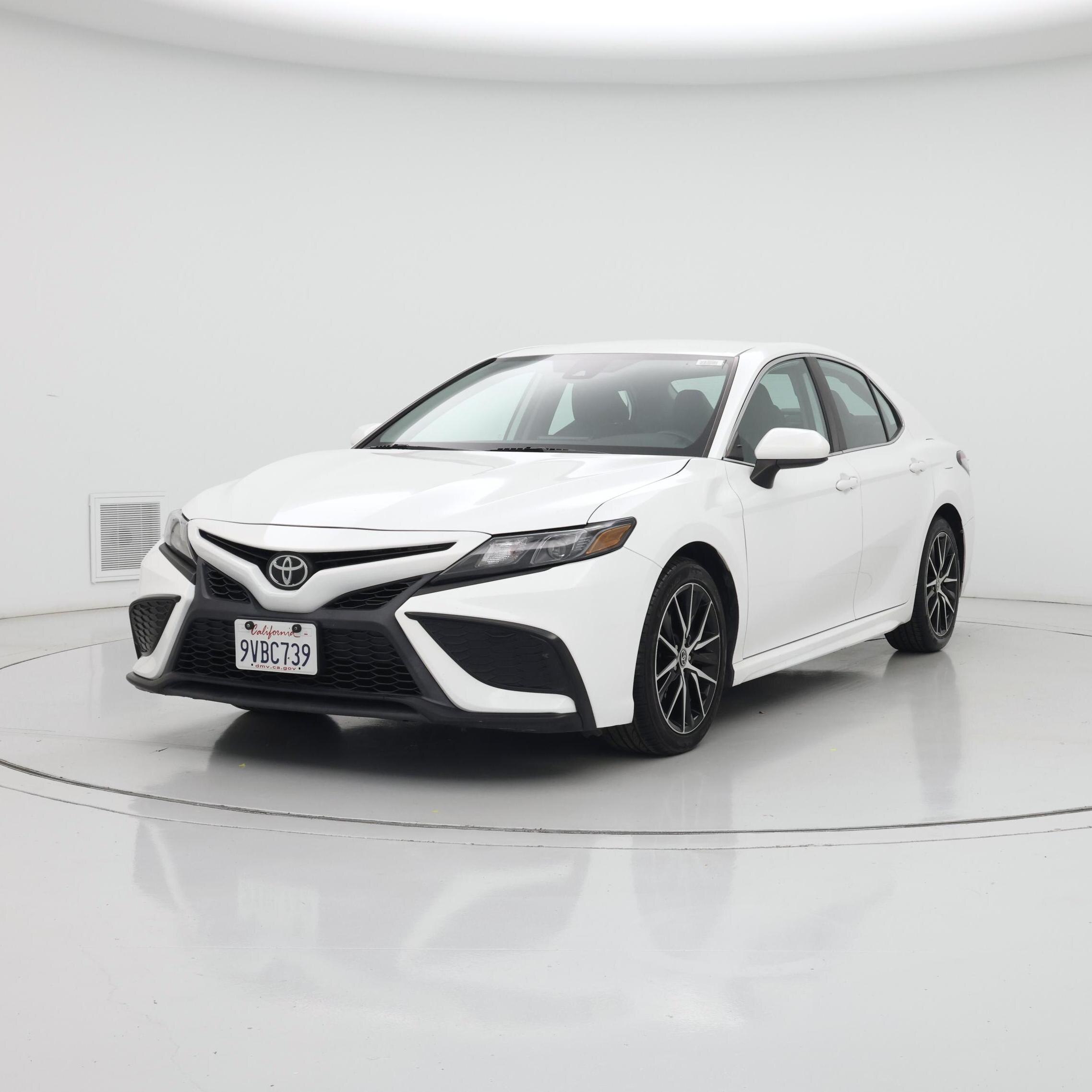 Thumbnail: 2021 Toyota Camry - 4