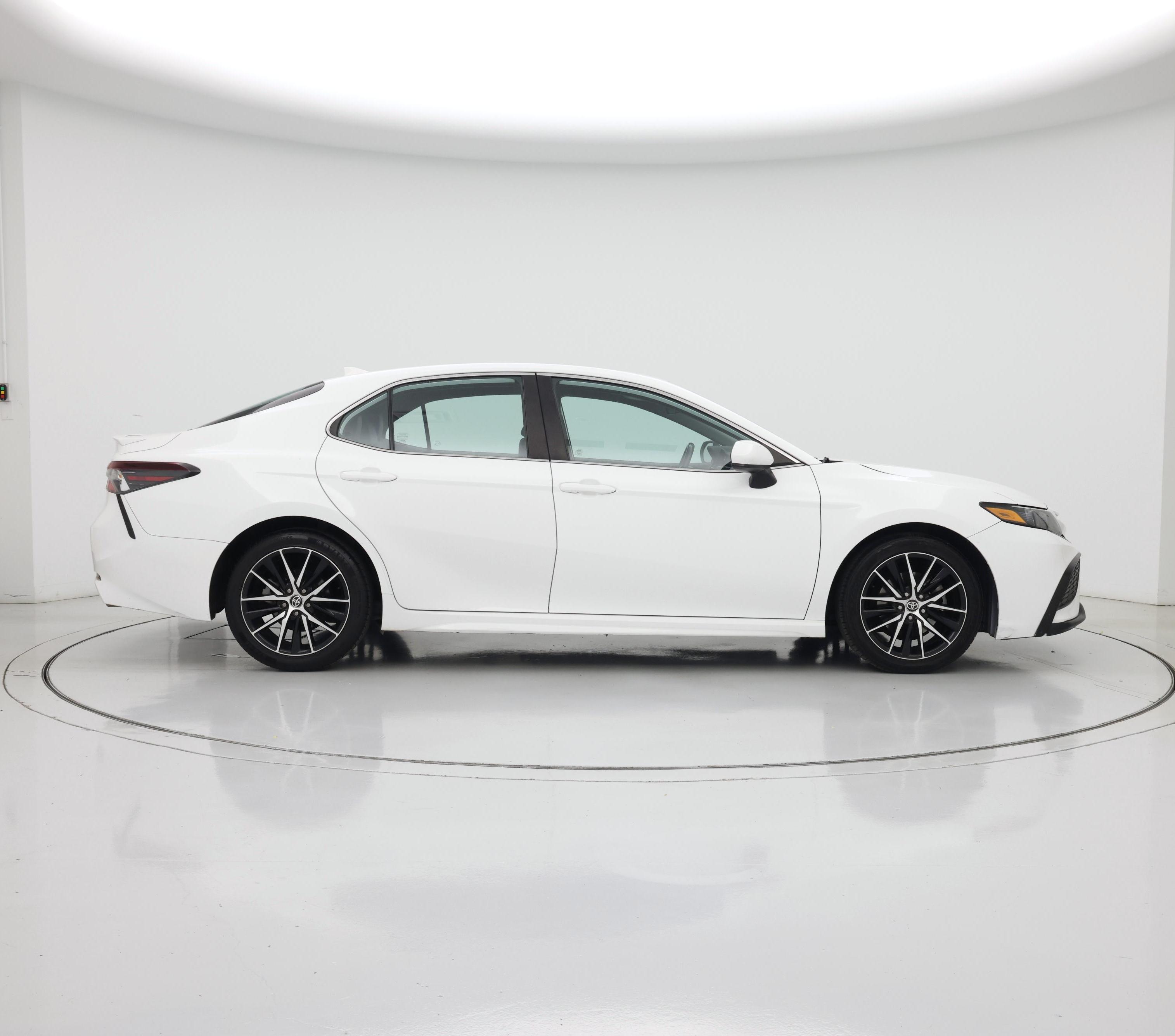 Thumbnail: 2021 Toyota Camry - 7