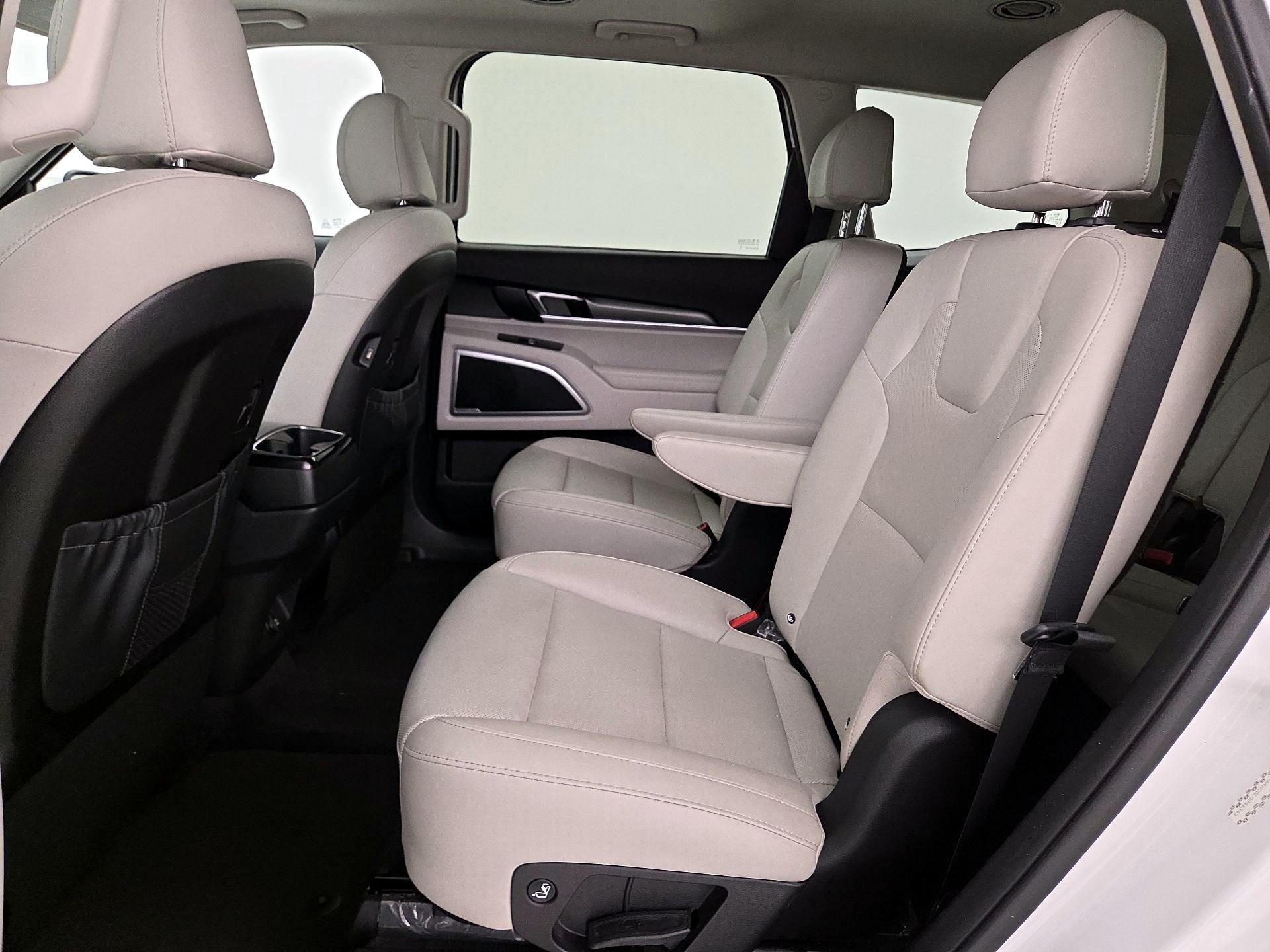 Thumbnail: 2020 Kia Telluride - 20