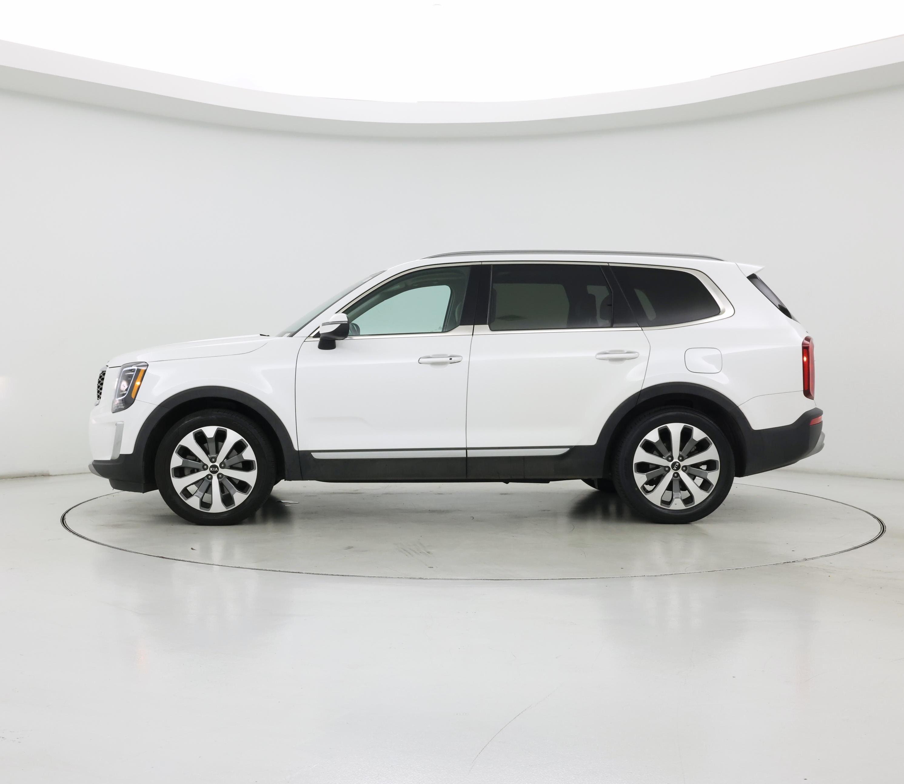 Thumbnail: 2020 Kia Telluride - 3