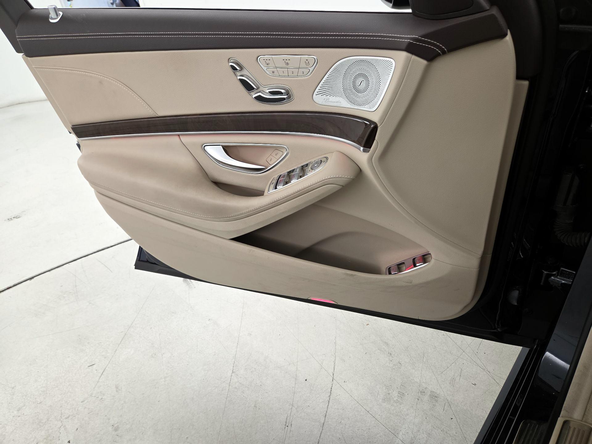 Thumbnail: 2016 Mercedes-Benz S-Class - 12