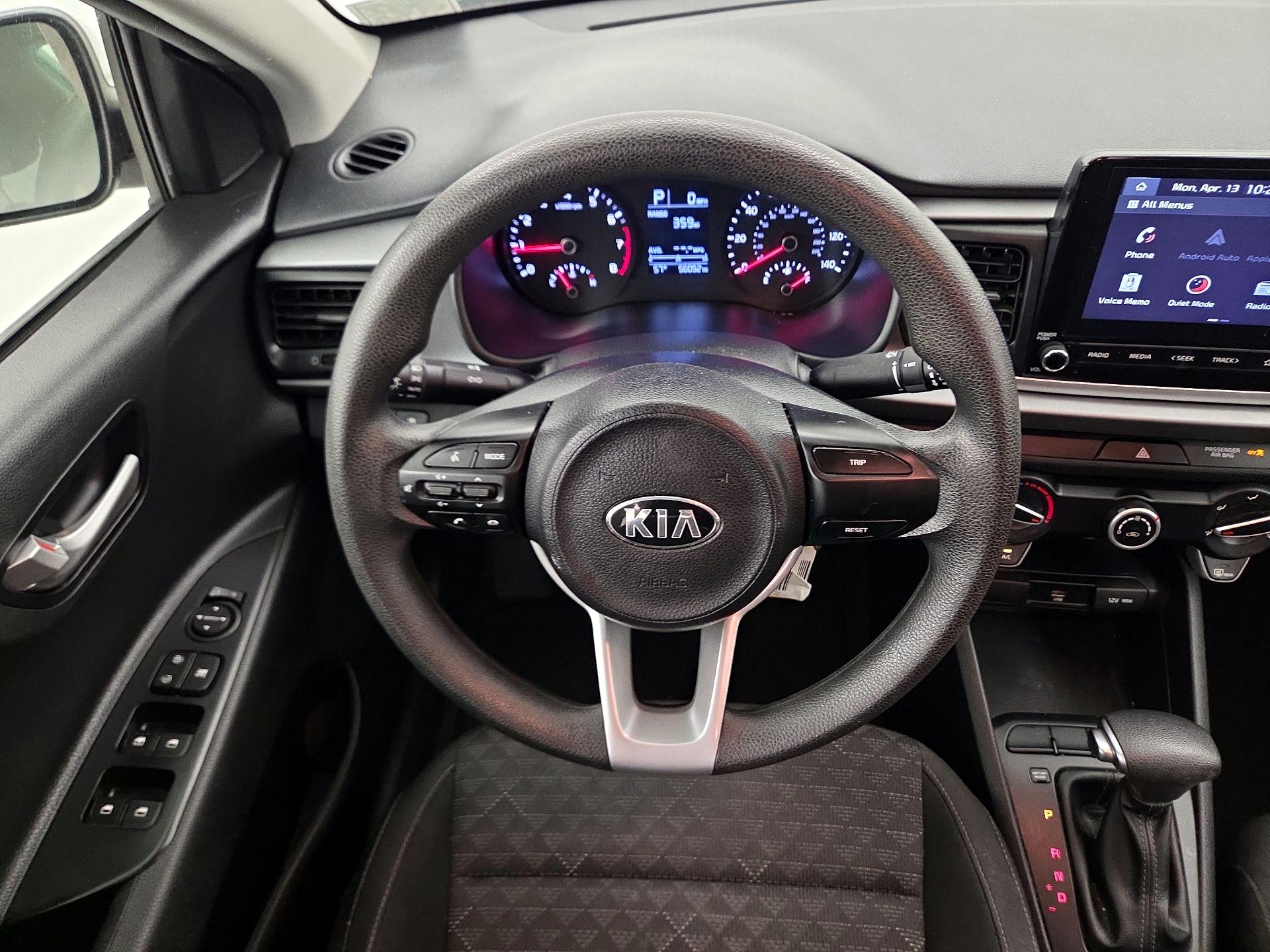 Thumbnail: 2021 Kia Rio - 10