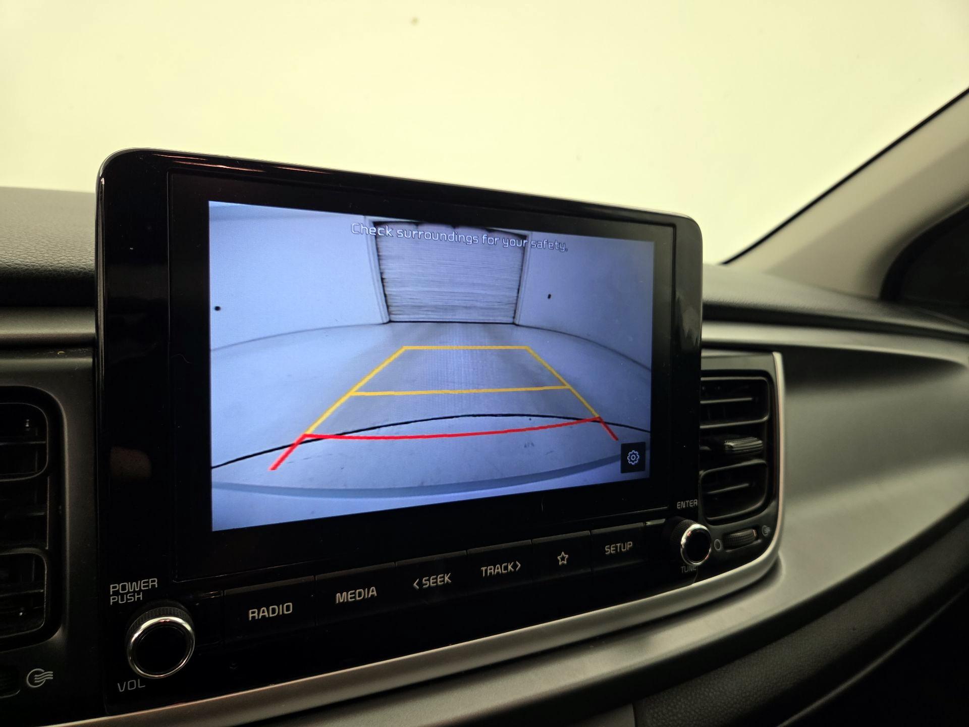 Thumbnail: 2021 Kia Rio - 14