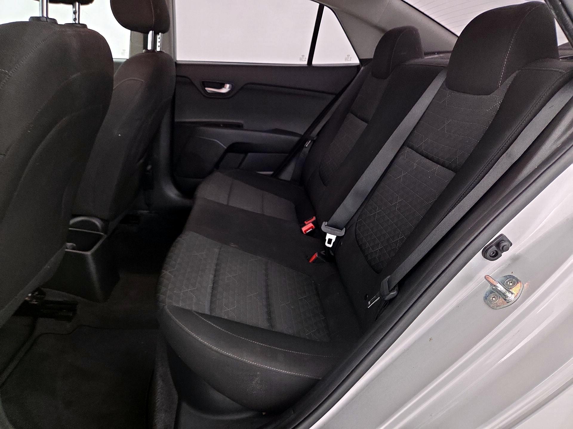 Thumbnail: 2021 Kia Rio - 19