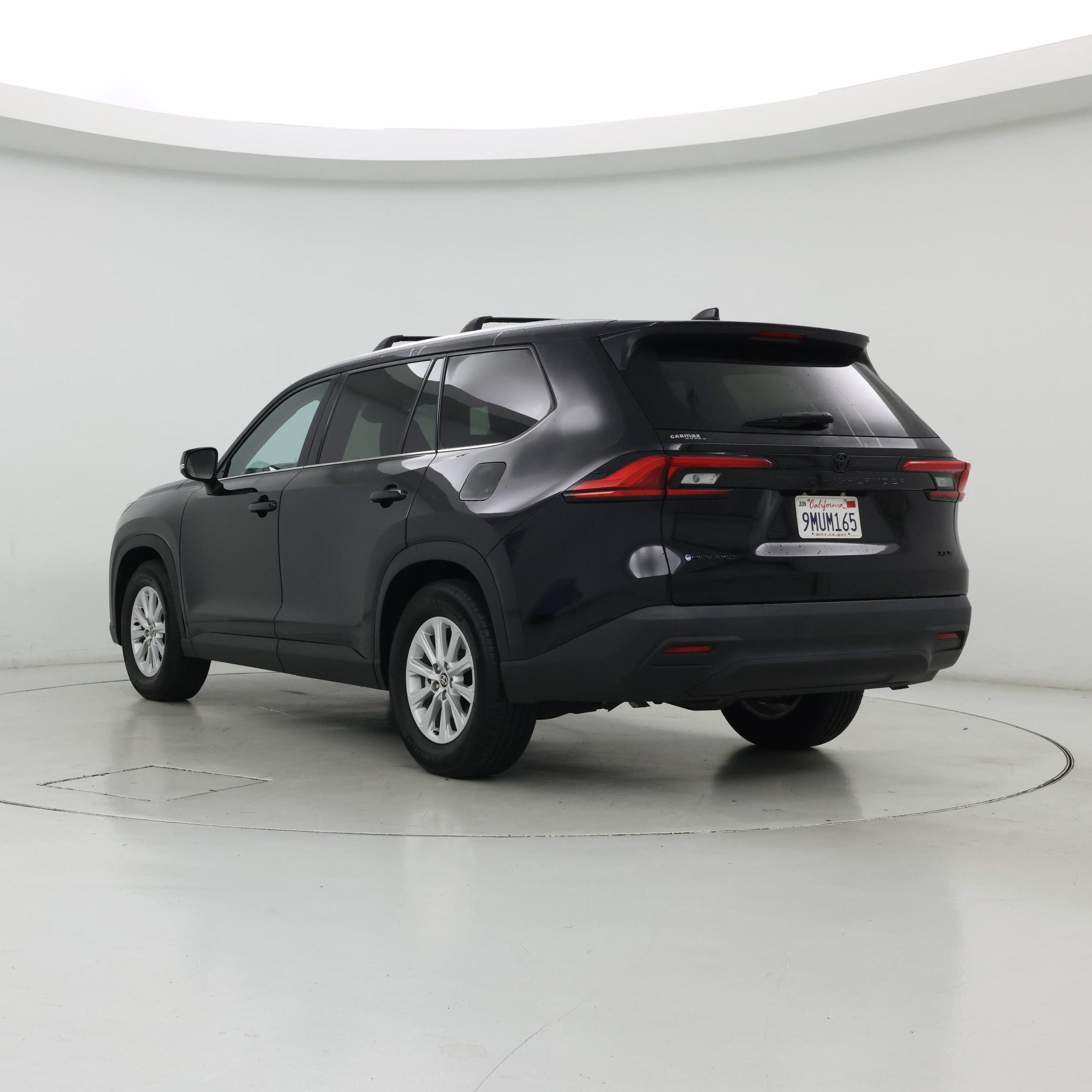 Thumbnail: 2024 Toyota Highlander - 2