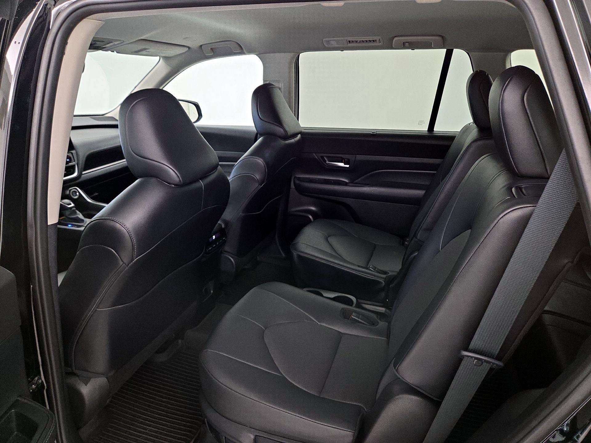 Thumbnail: 2024 Toyota Highlander - 19
