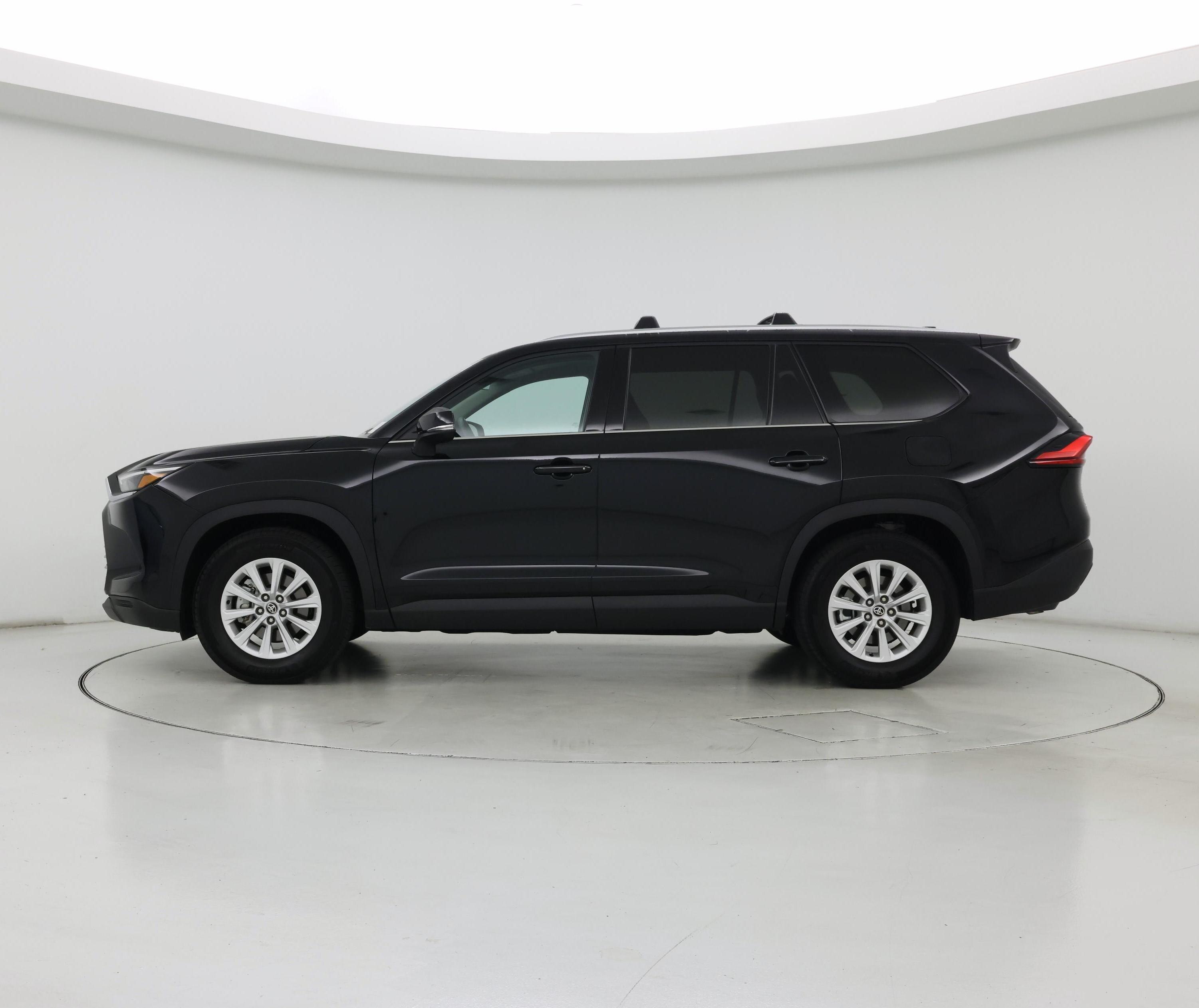 Thumbnail: 2024 Toyota Highlander - 3
