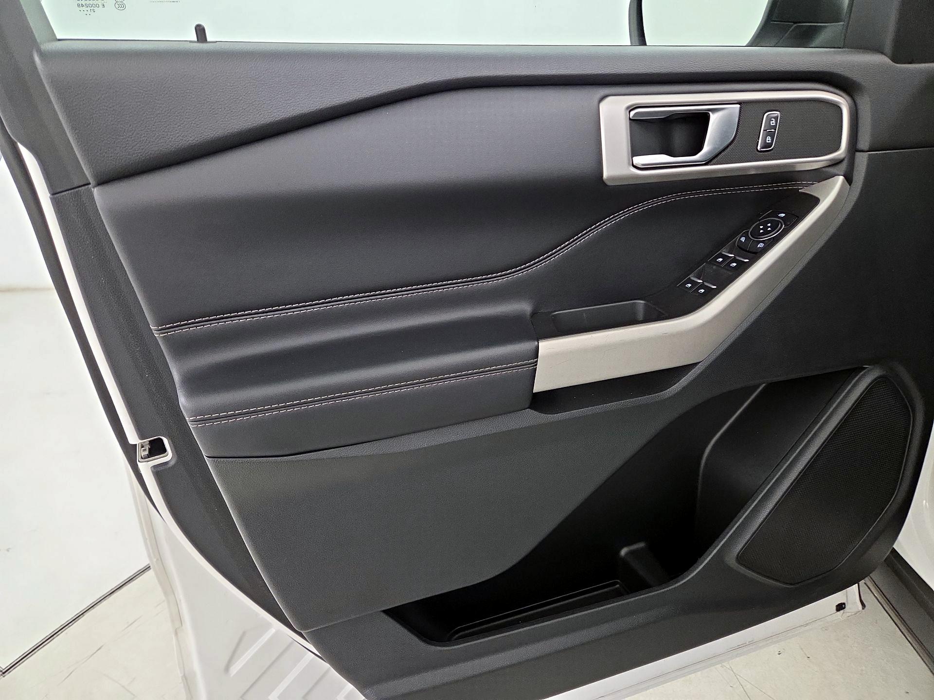 Thumbnail: 2021 Ford Explorer - 12