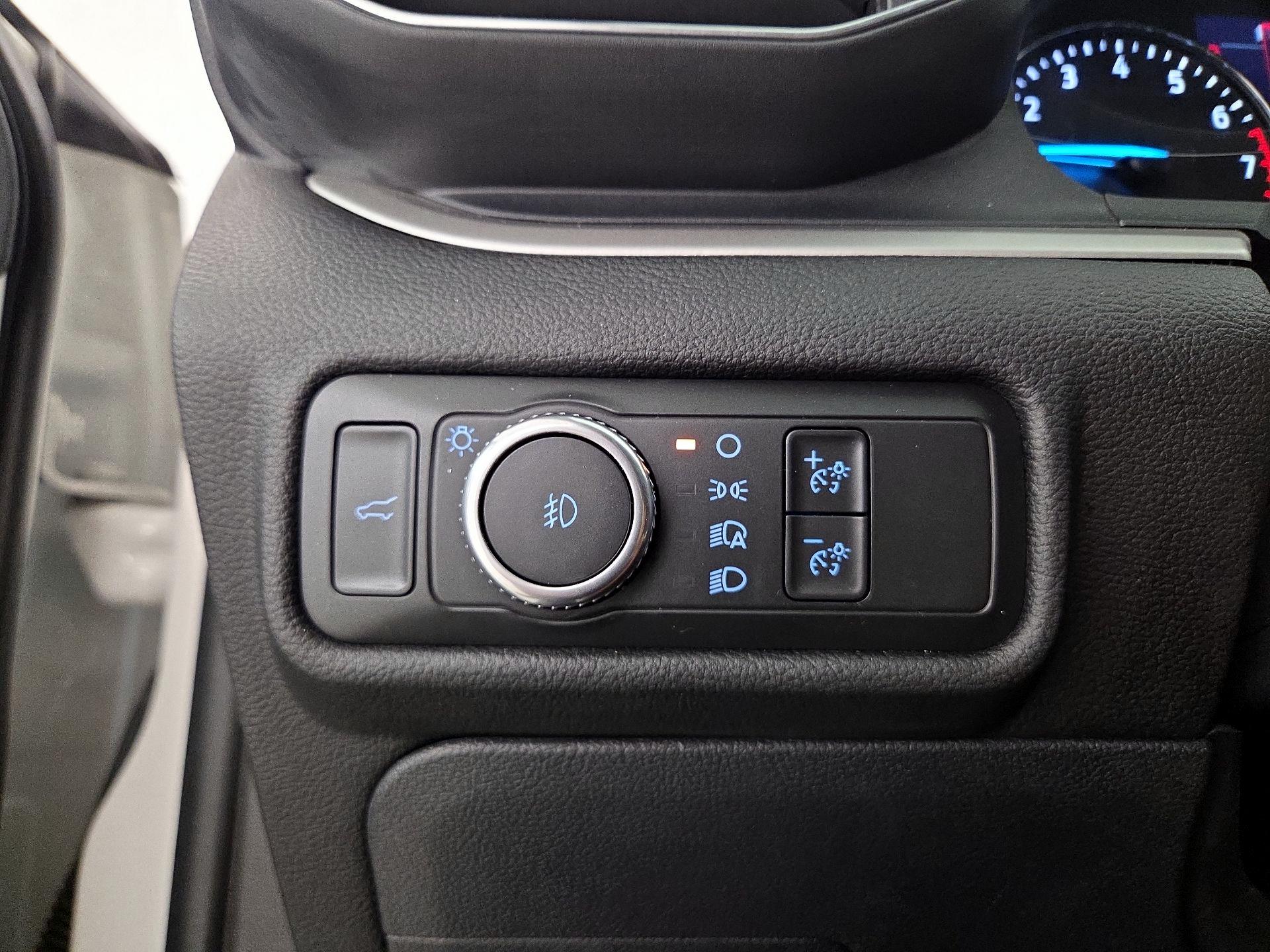 Thumbnail: 2021 Ford Explorer - 13