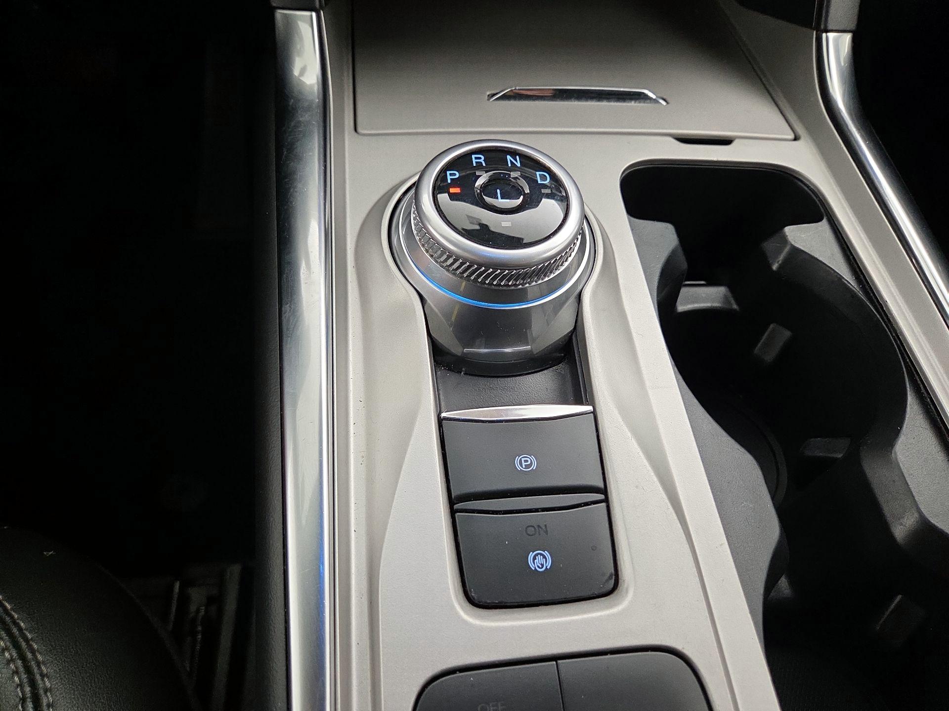 Thumbnail: 2021 Ford Explorer - 17