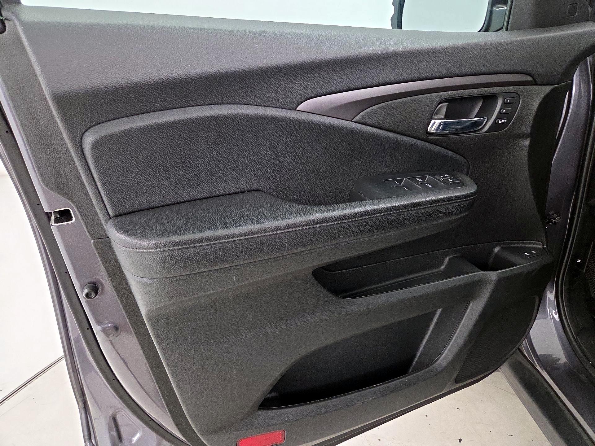 Thumbnail: 2022 Honda Pilot - 12