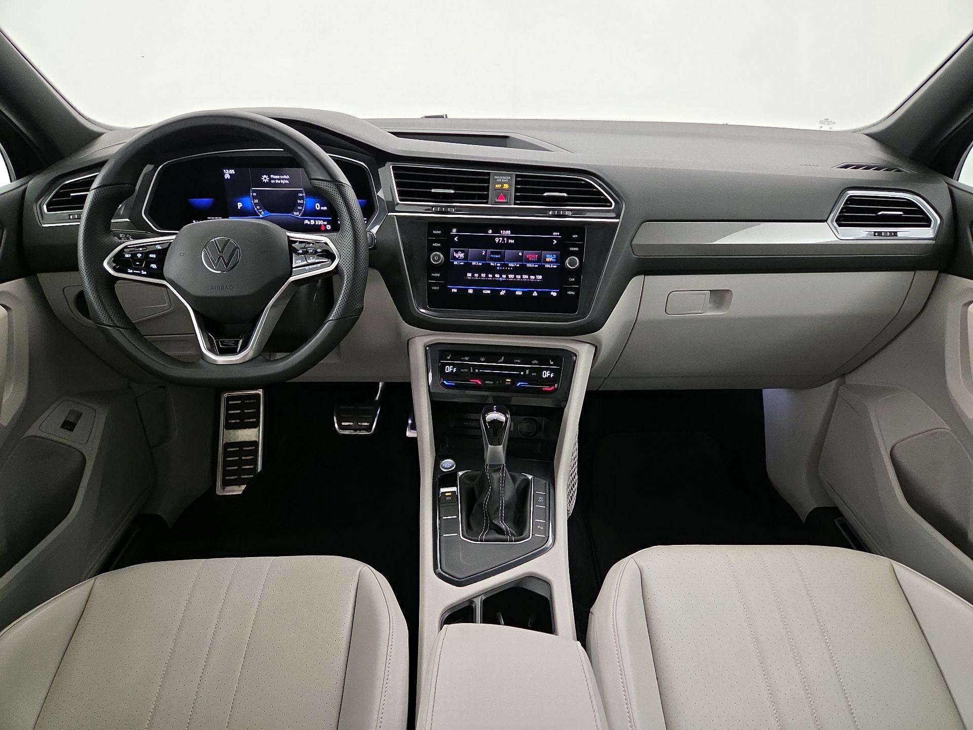 Thumbnail: 2022 Volkswagen Tiguan - 9