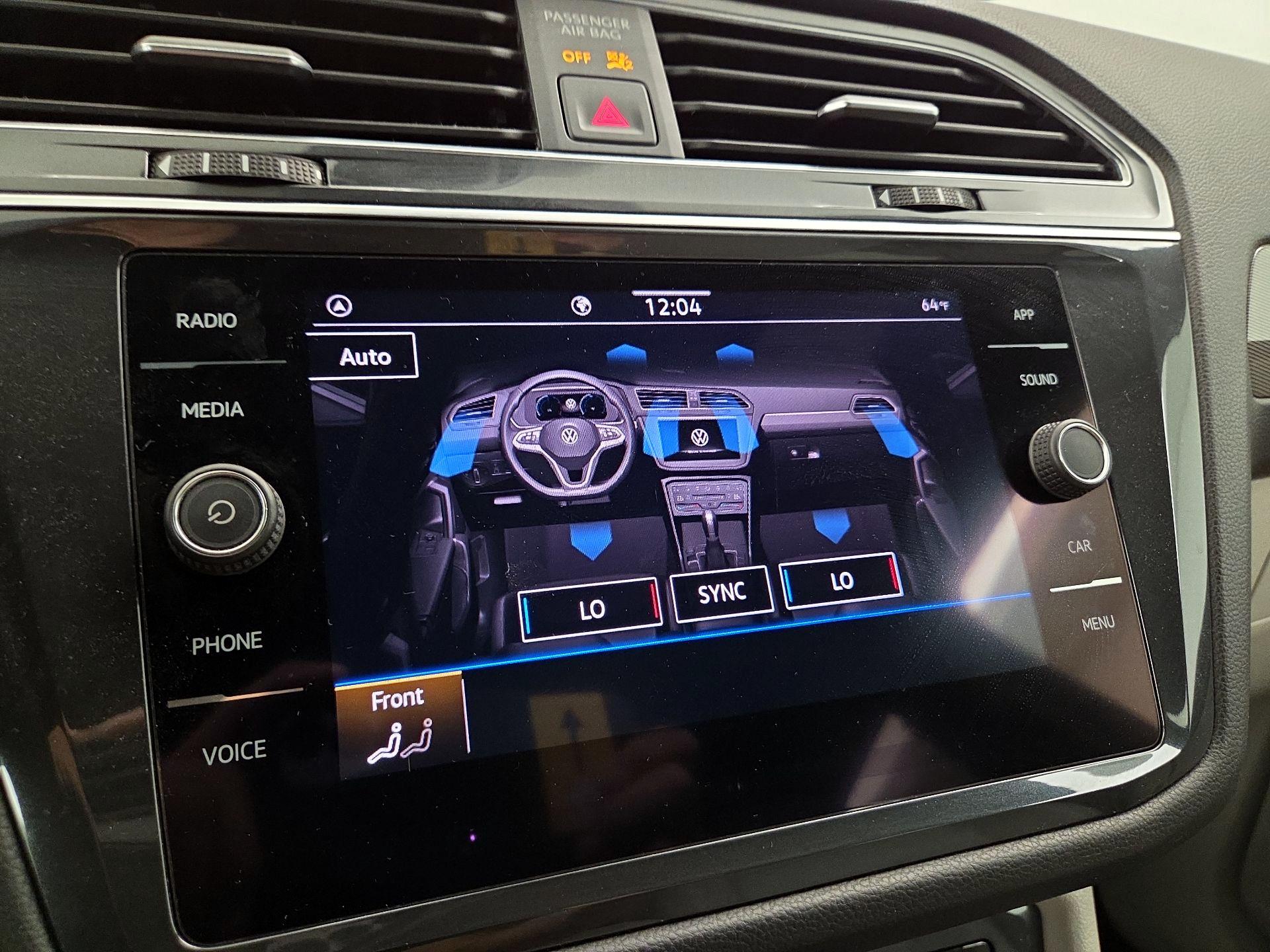 Thumbnail: 2022 Volkswagen Tiguan - 16