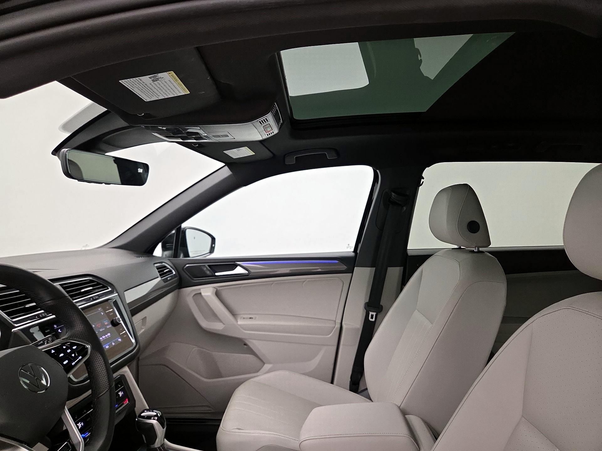 Thumbnail: 2022 Volkswagen Tiguan - 19