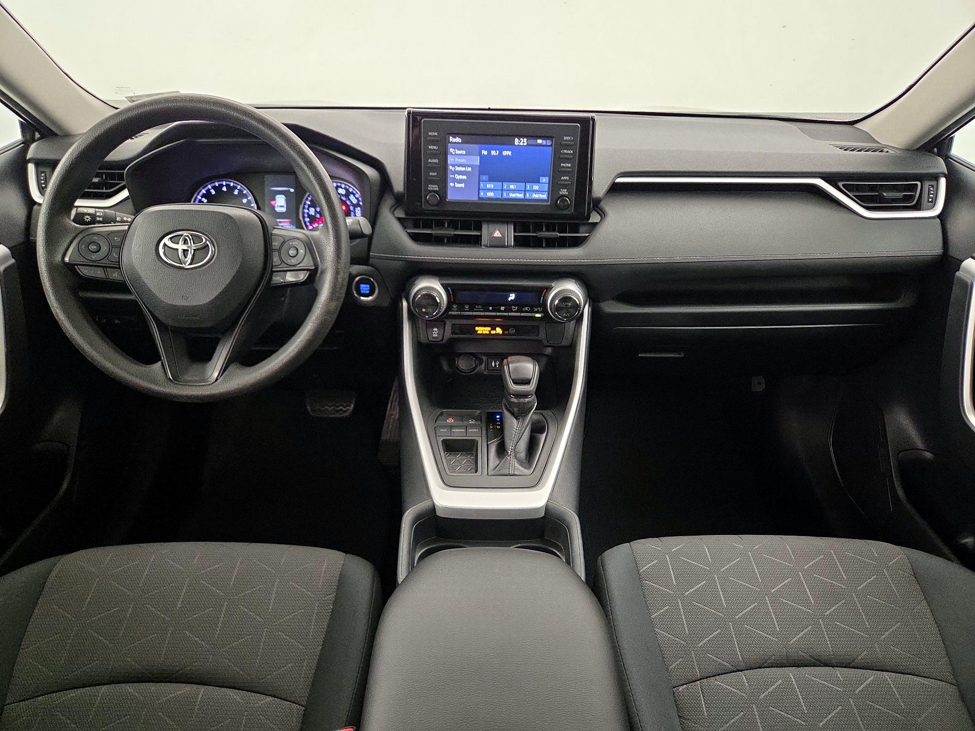 Thumbnail: 2019 Toyota RAV4 - 9