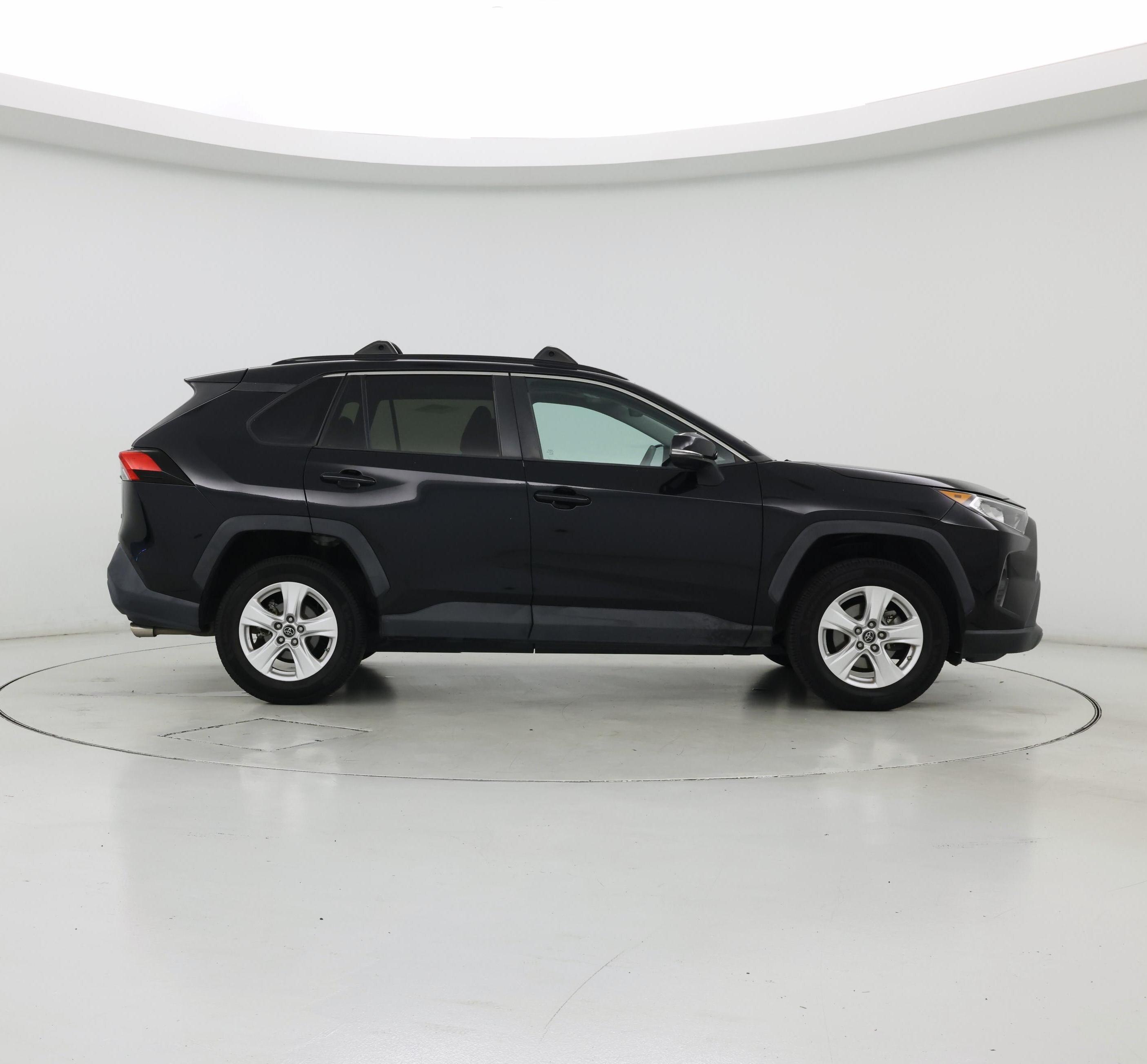 Thumbnail: 2019 Toyota RAV4 - 7